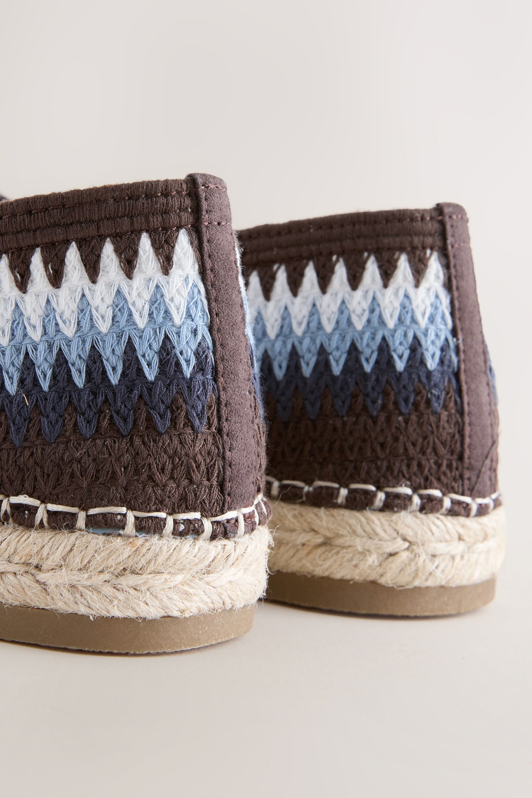 Next Forever Comfort® Hochgezogene, flache Espadrilles Espadrille (1-tlg)