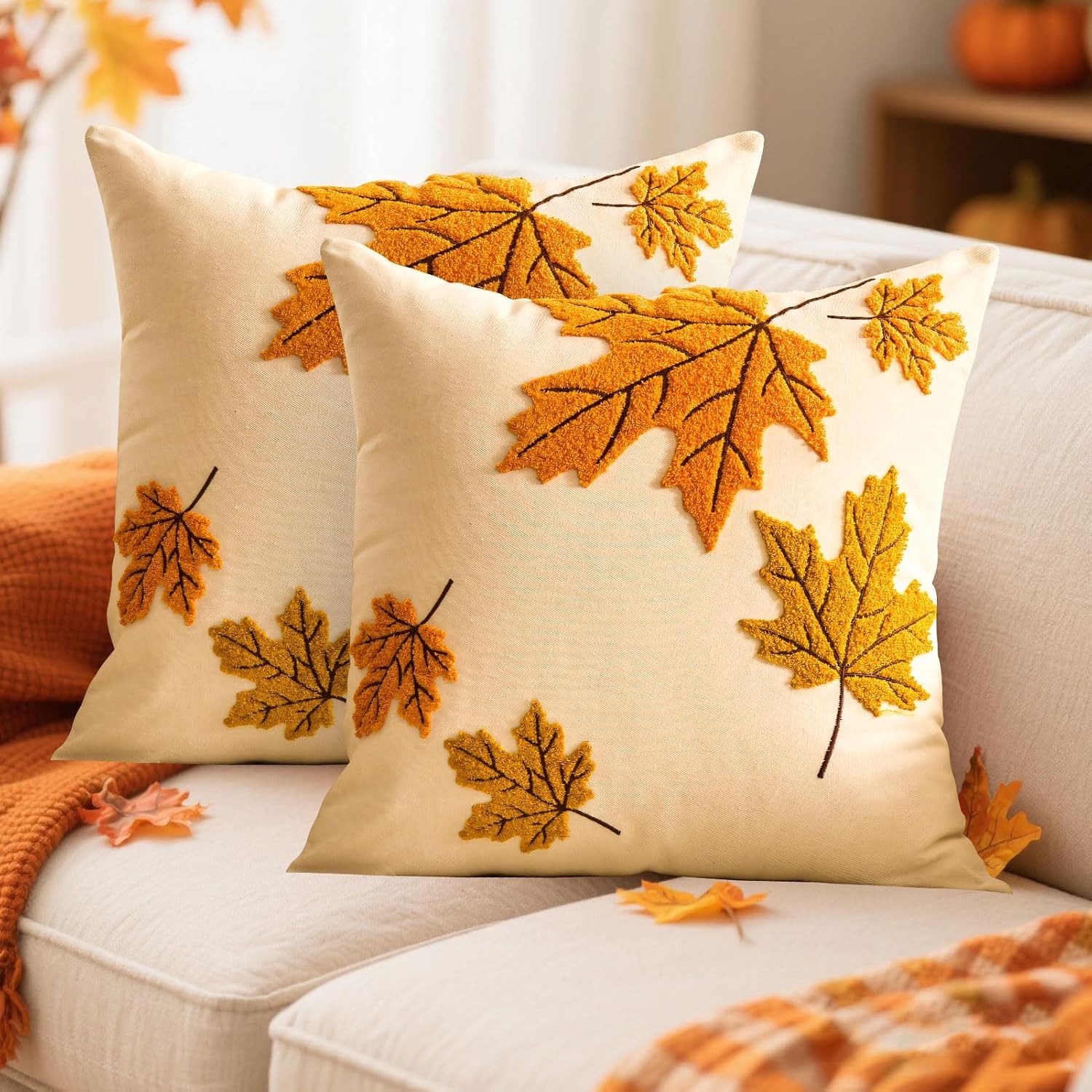 FOUORTUNATE-BEE Kissenbezug Herbstliche Kissenbezüge mit Ahornblättern, 2er Set, (2 Stück), Samtige Kissenhüllen mit Ahornblatt-Motiv für Herbstdeko