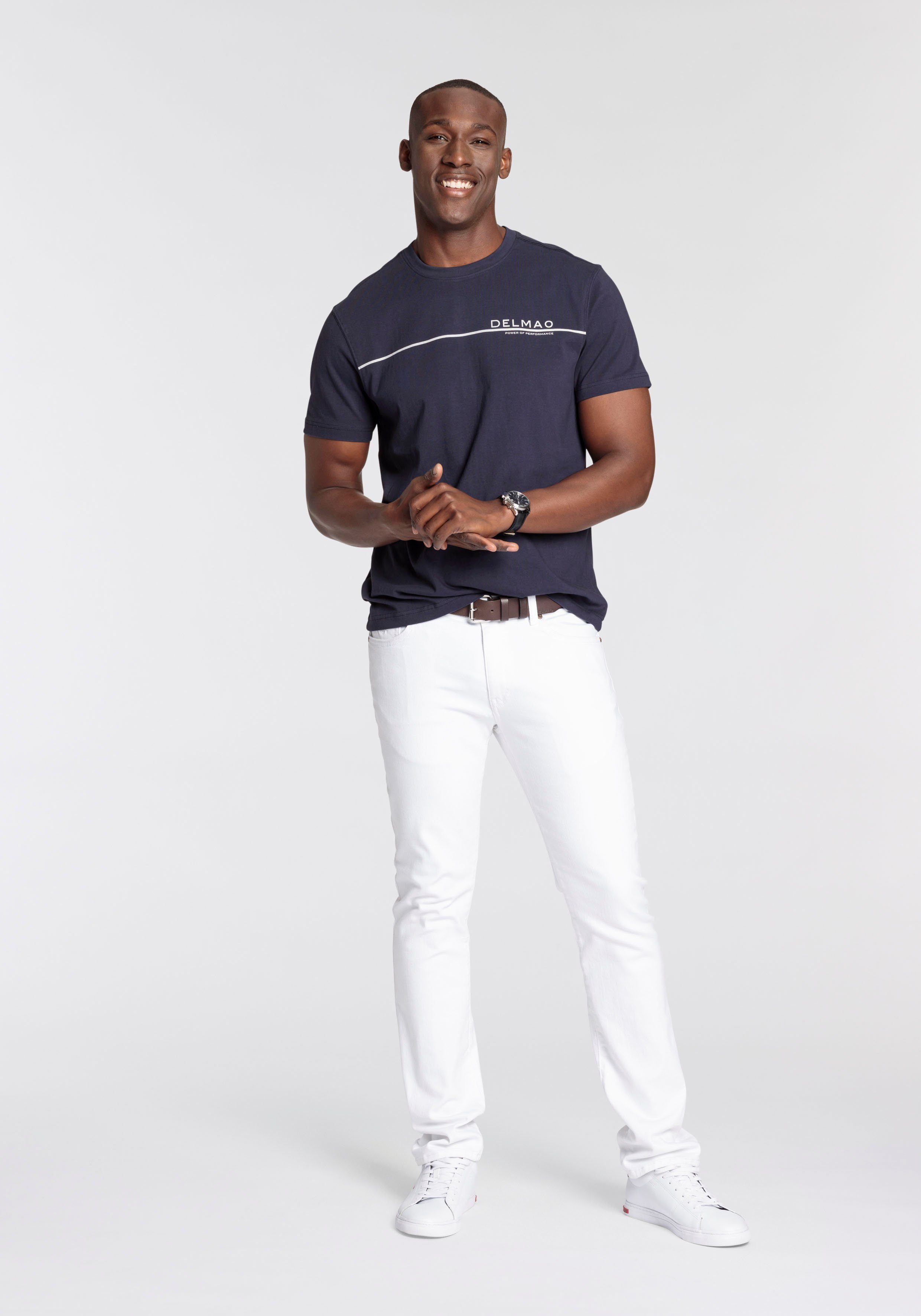 DELMAO T-Shirt Kurzarm, mit coolem Print, Rundhalsausschnitt, aus 100% Baumwolle