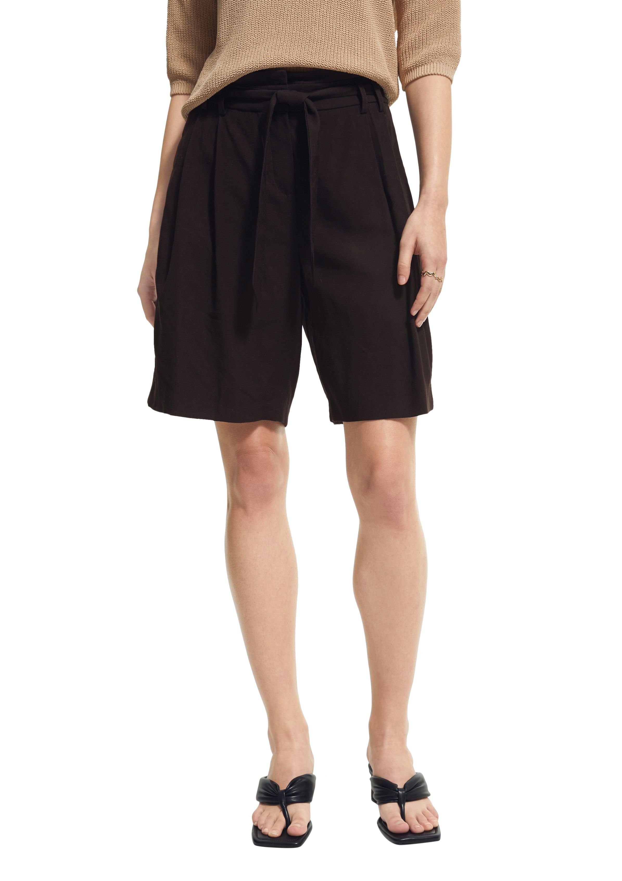 comma Shorts