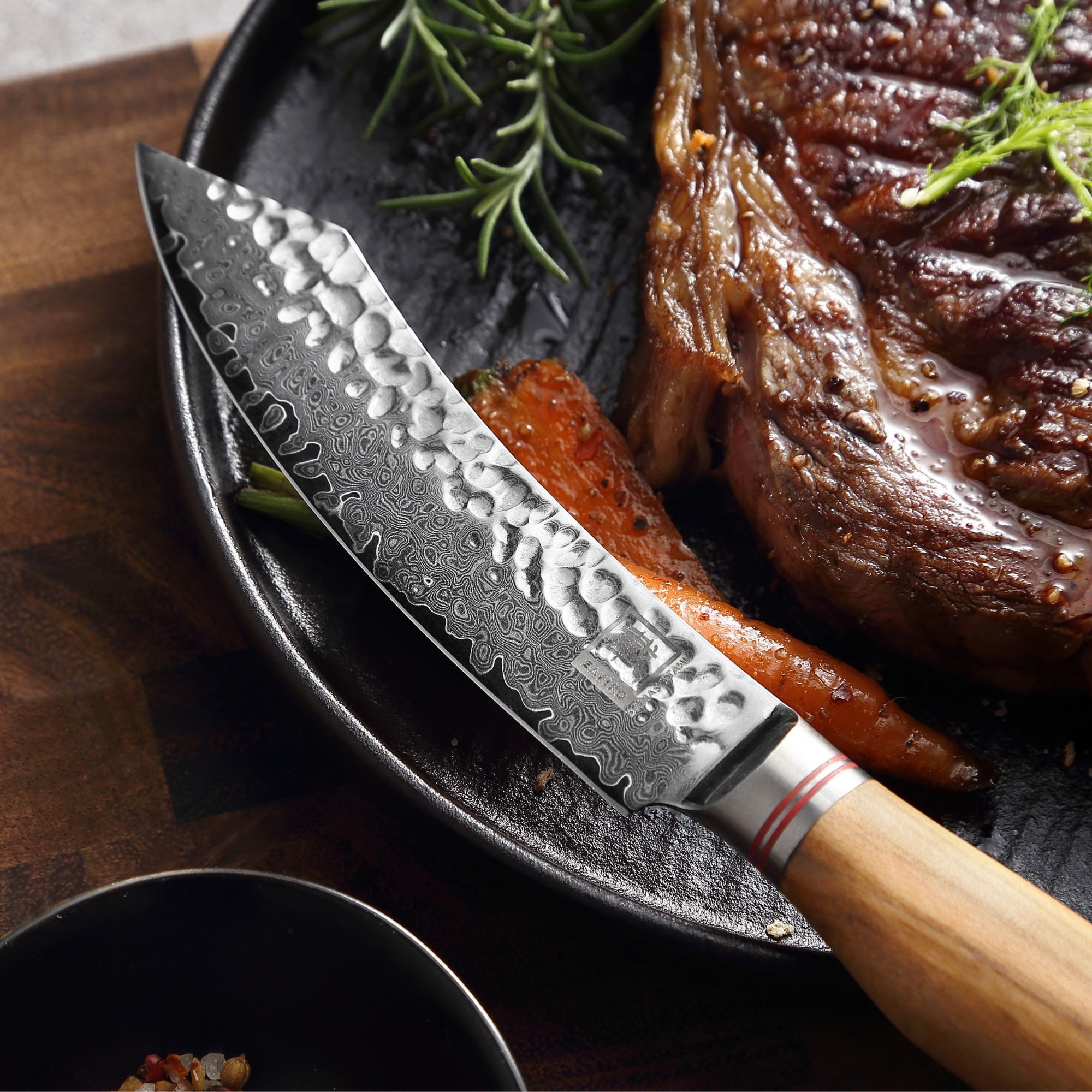 ZAYIKO Steakbesteck Minami Damast 2er Steakbesteck 12 cm Klingen Olivenholzgriffe Holzbox