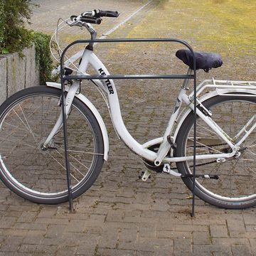 TRUTZHOLM Fahrradständer 2x Fahrrad Anlehnbügel zum Einbetonieren aus Flachstahl mit Knierohr