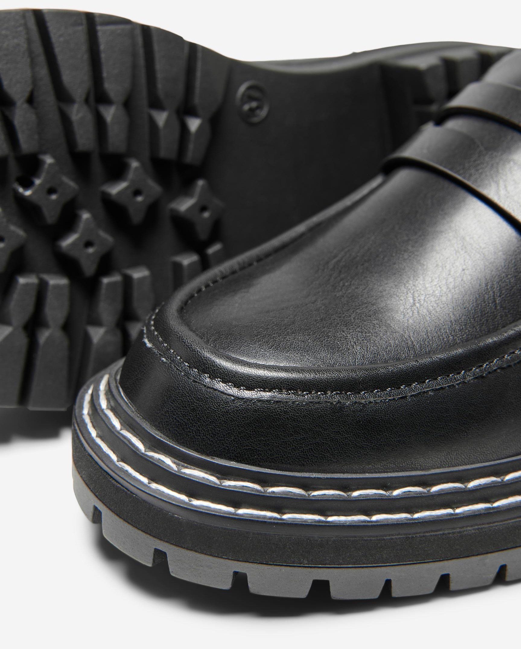 ONLY Shoes ONLBETH-3 Loafer mit Profilsohle markanter