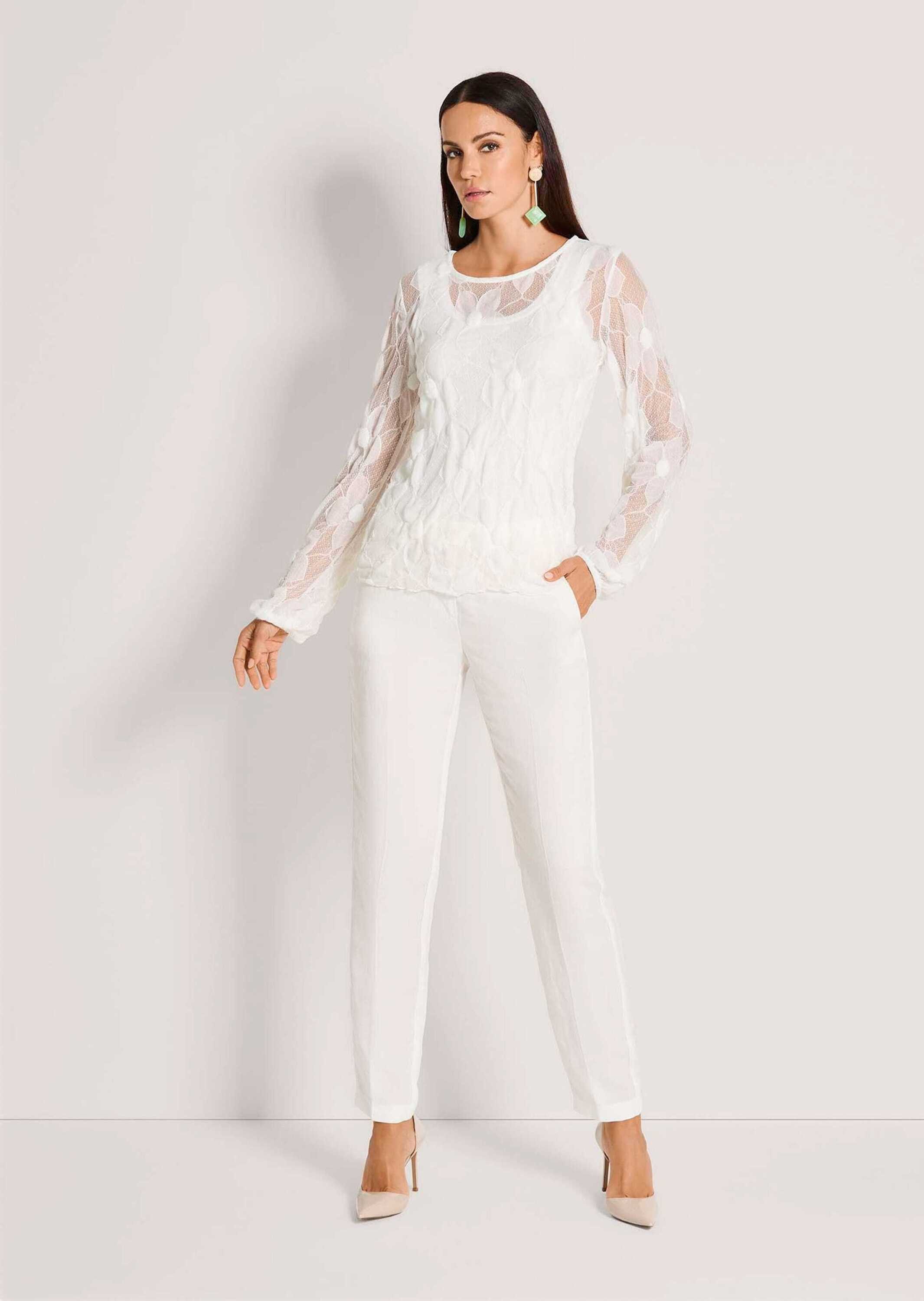 MADELEINE Langarmshirt Elegantes Langarmshirt aus Spitze, transparent Florales Spitzenoberteil mit Rundhalsausschnitt, lockerer Fall