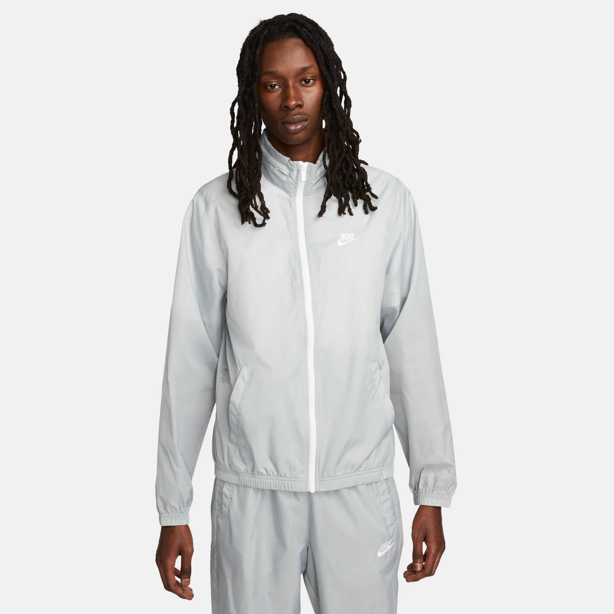 Nike Sportswear Trainingsanzug CLUB MEN'S LINED WOVEN TRACK SUIT (Set, 2-tlg),  Für Sport und Freizeit