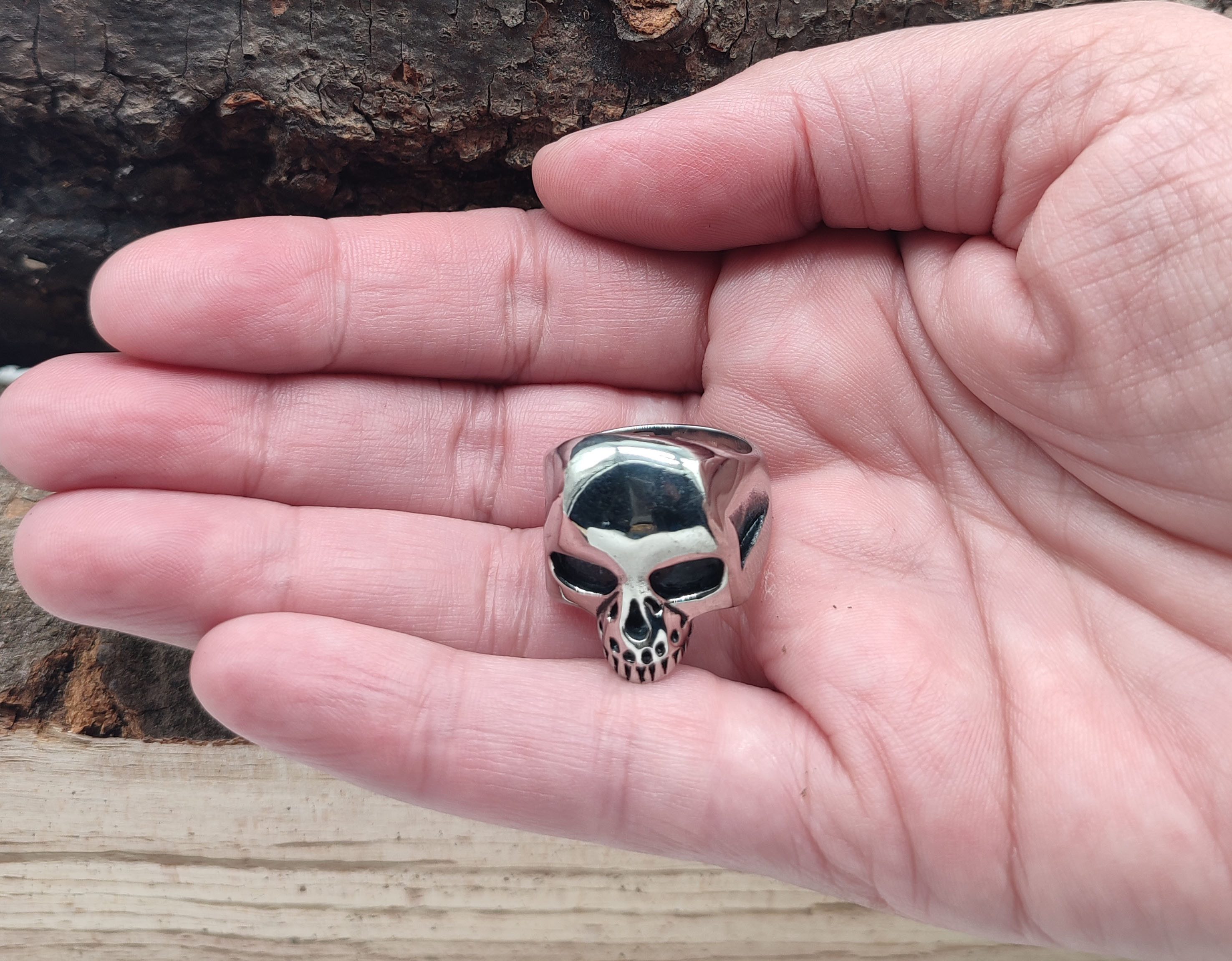 Kiss of Leather Fingerring RING TOTENKOPF, GR. 58-71 (TK34) - EDELSTAHL