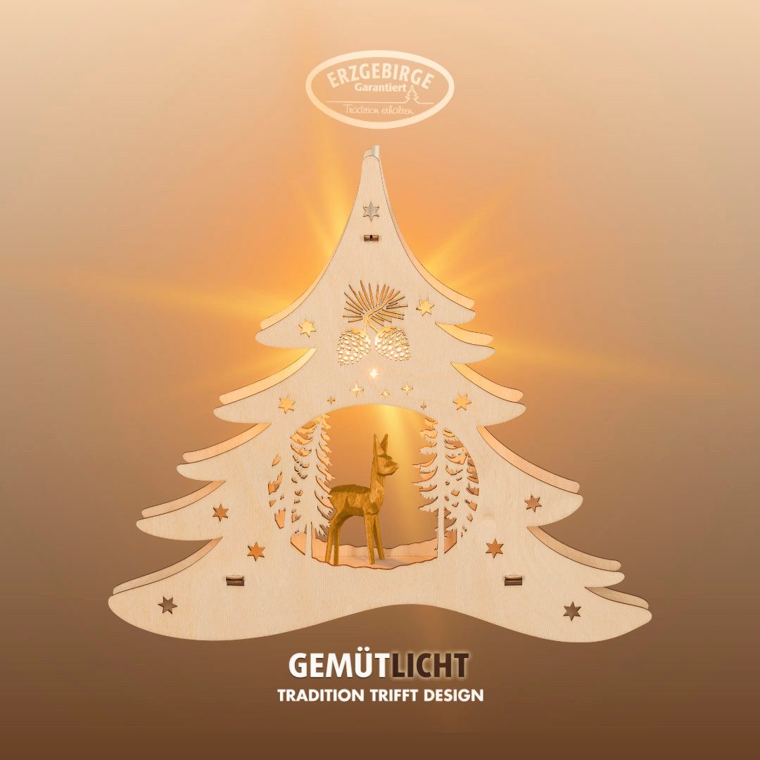Weigla Dekobaum beleuchtetes Fensterbild Tannenbaum geschnitztes Reh, Made in Germany (1 St), Erzgebirge garantiert, Weihnachtsdeko Innen, Weihnachtsbeleuchtung