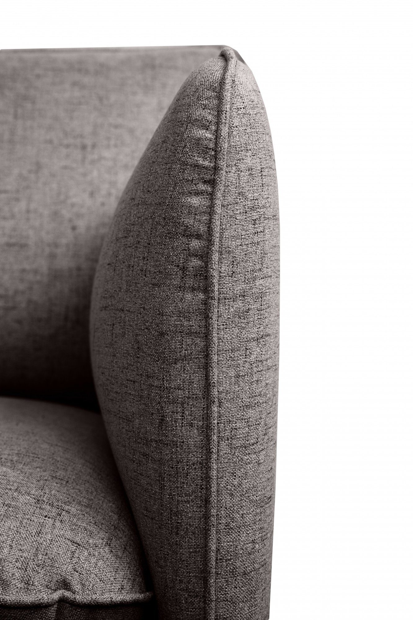 minimalistisches Skalle, schlanken Metallfüßen andas Design Sessel auf