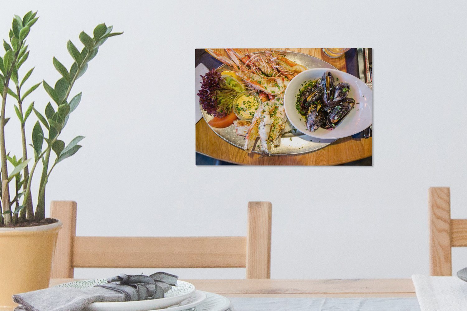 Aufhängefertig, Gericht Wandbild der OneMillionCanvasses® cm Eine 30x20 Leinwandbild Fisch Wanddeko, mit Silberschale St), Leinwandbilder, norwegischen als (1 Küche,