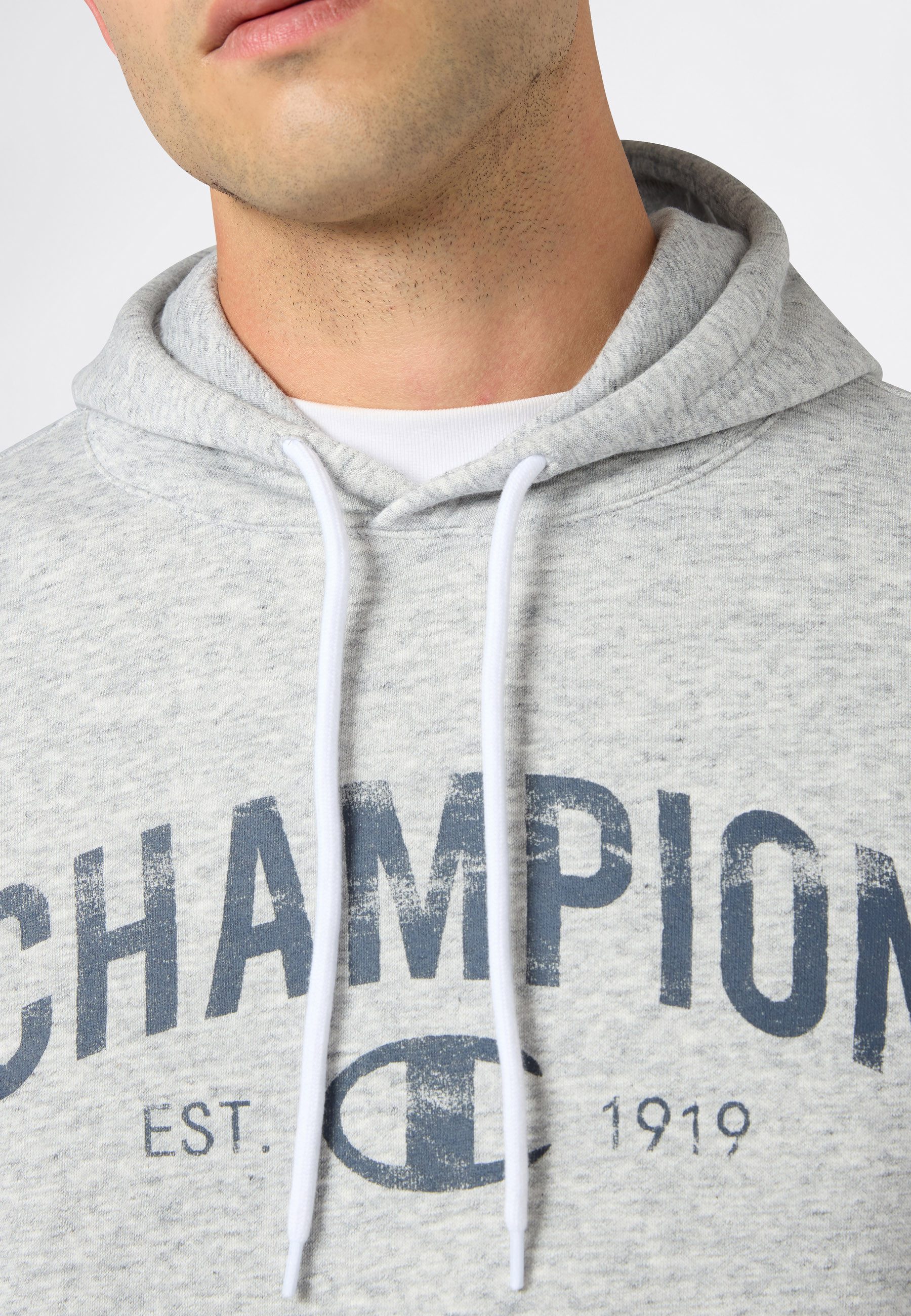 Champion Kapuzensweatshirt SPORTWEAR HOODIE Standard Fit Langarm-Ausführung, aus Baumwolle und Polyester, Standard Fit