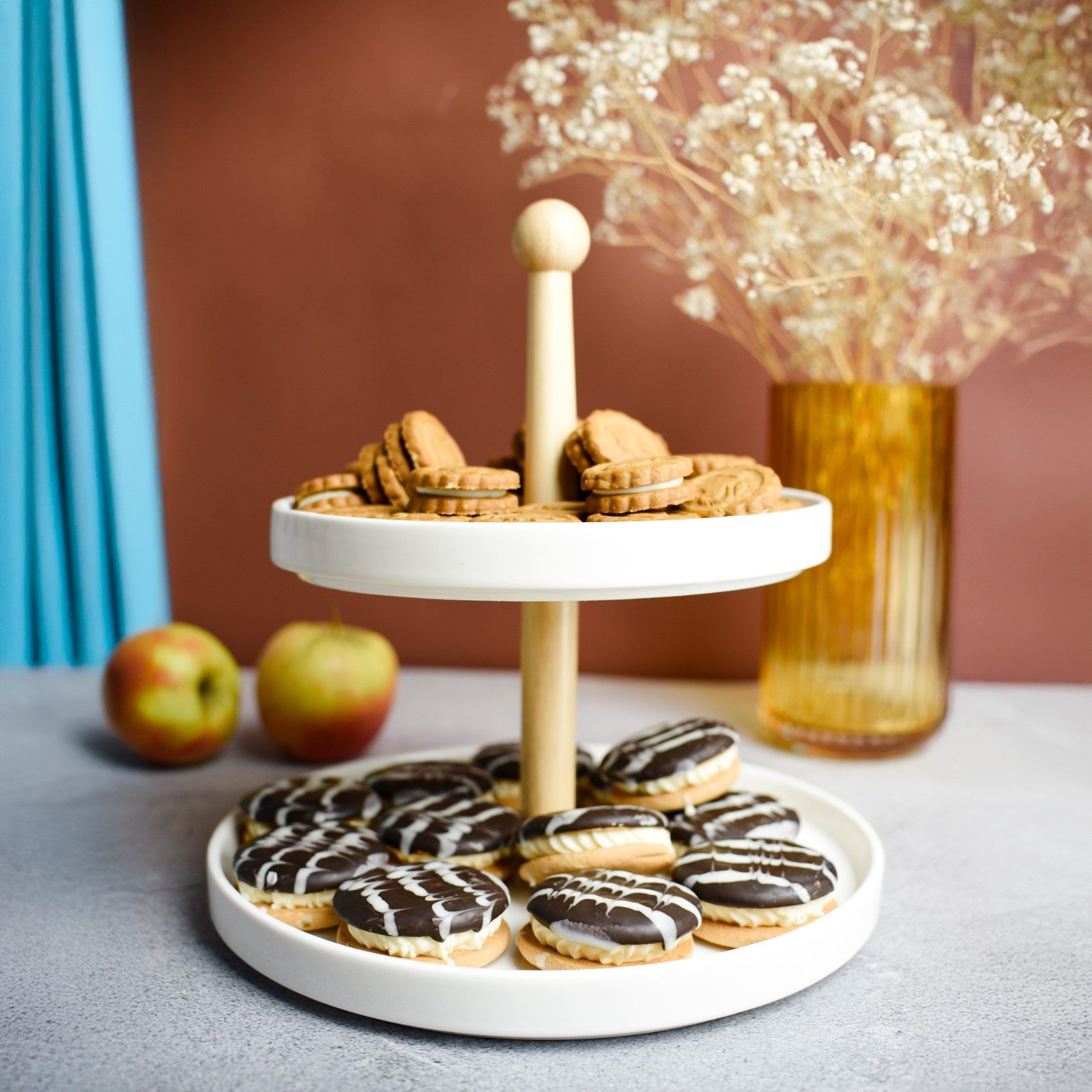 Sendez Etagere 2 Stöckig aus Porzellan mit Holzstamm Kuchenständer Servierständer, Porzellan, (1-tlg)