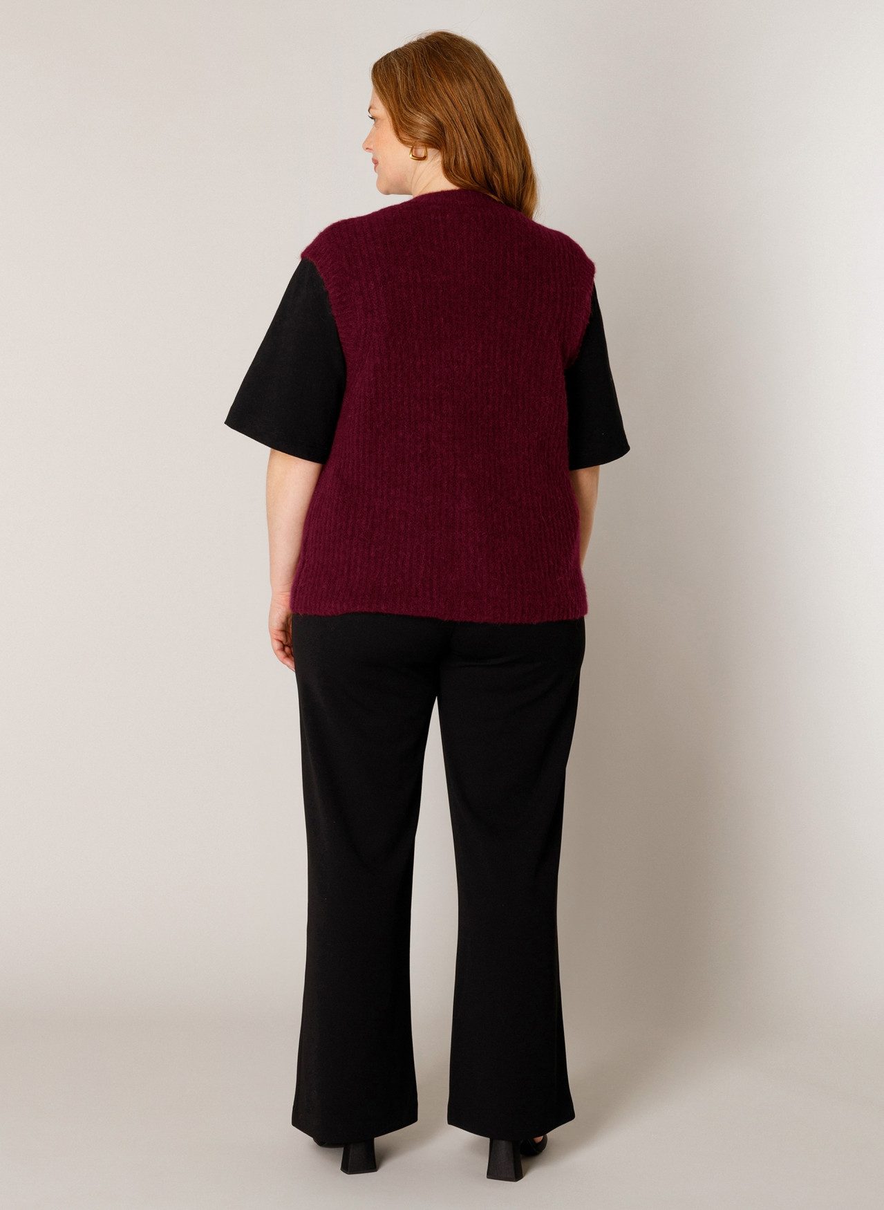 Base Level Curvy Strickweste Nelly Ärmellos - mit Knopfleiste / Große Größen – Bild 5 von 5