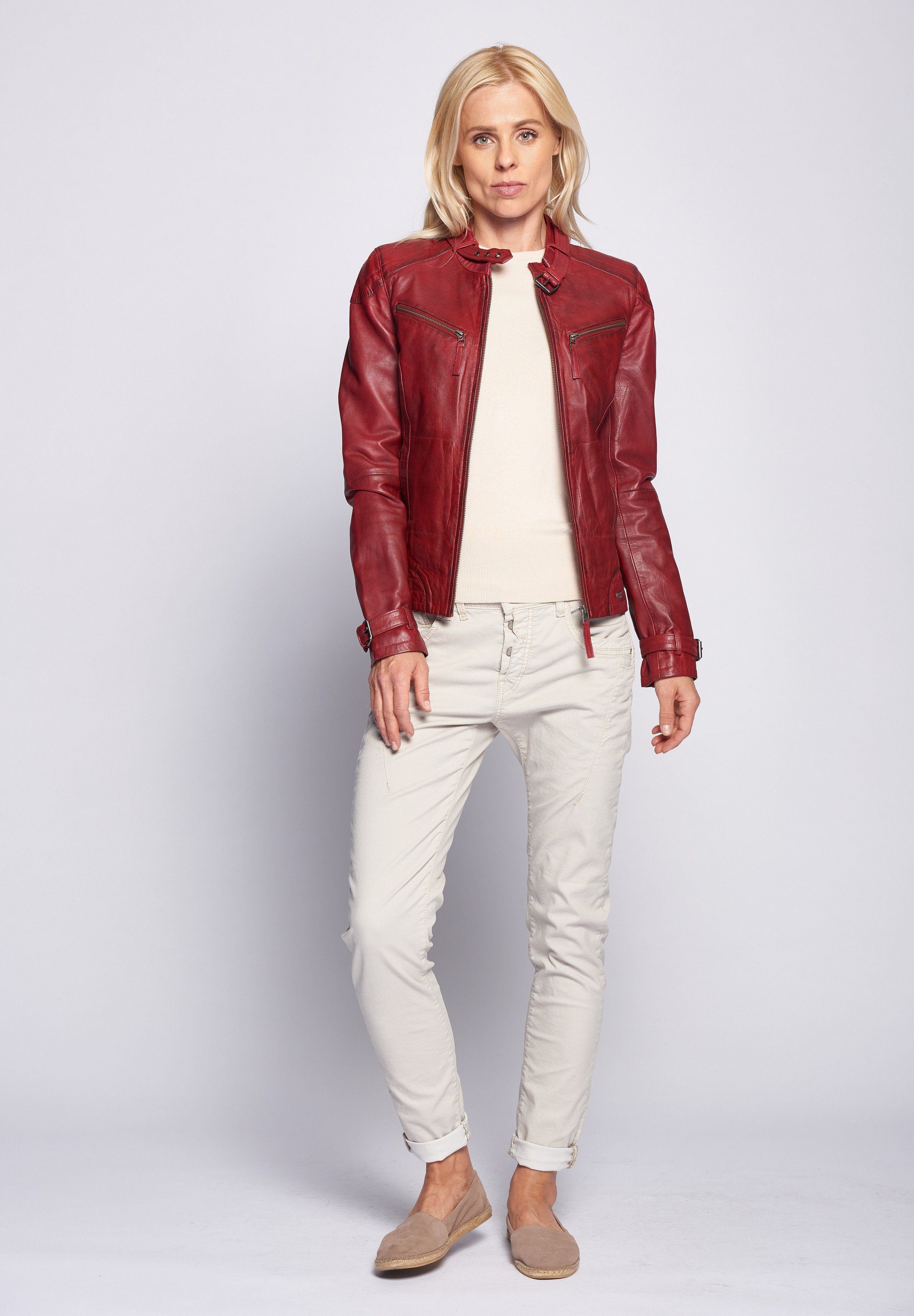 31Ryana Maze red Lederjacke