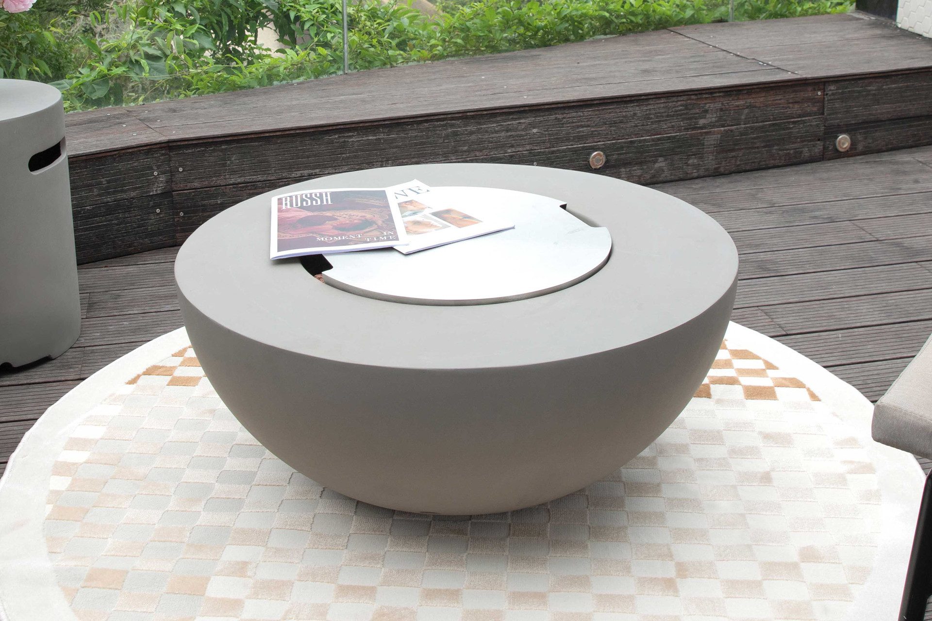 ELEMENTI Feuertisch Roca Feuerstelle aus Beton - Komplett-Set mit Zubehör, (SET, 1-St., inkl. mehreren Komponenten), Beton,(87x87x37cm)