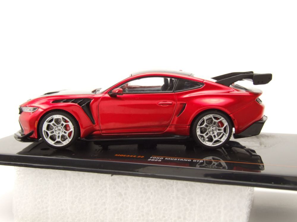 ixo Models Modellauto Ford Mustang GTD 2025 dunkelrot, Maßstab 1:43