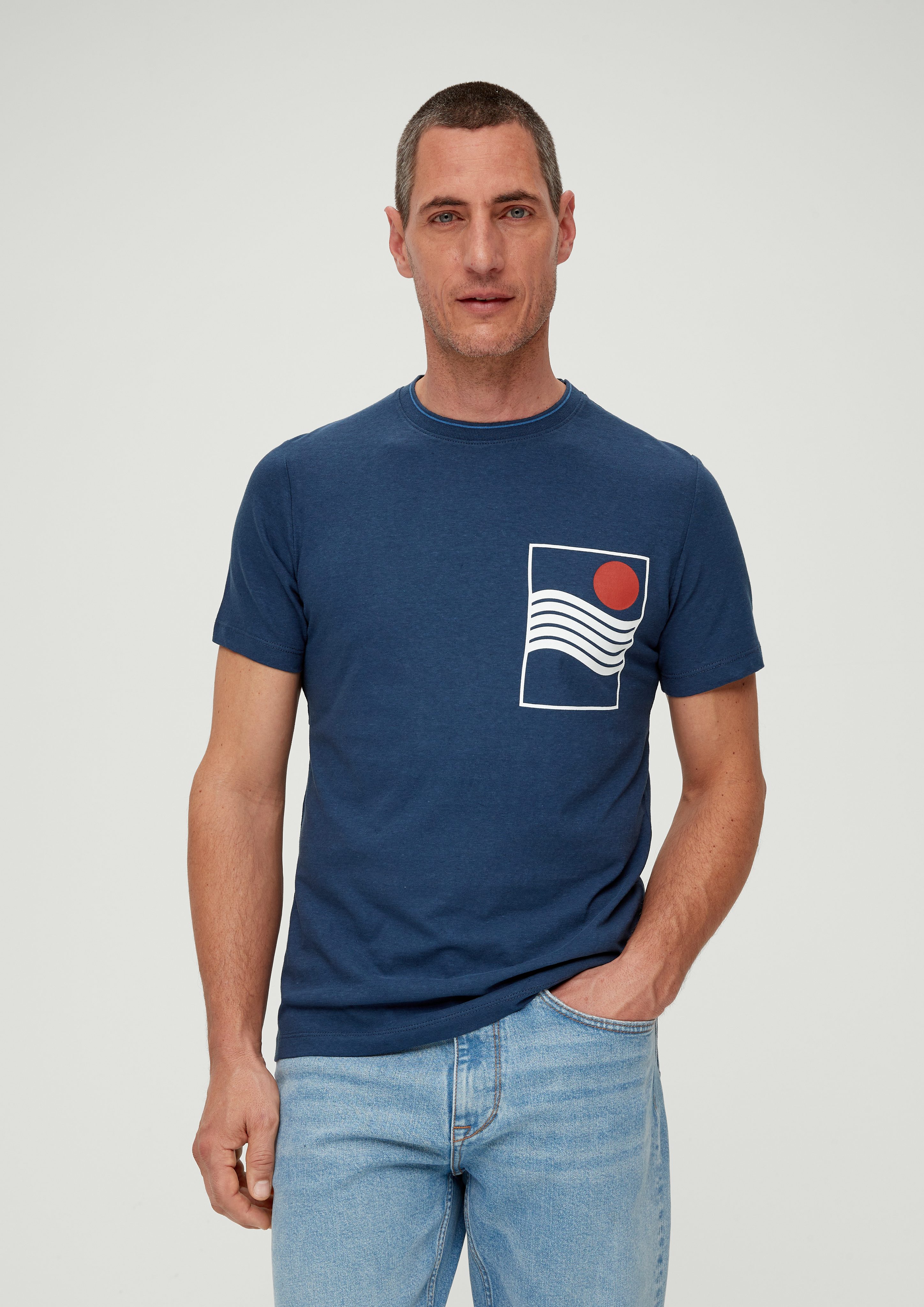 s.Oliver Kurzarmshirt T-Shirt aus Leinenmix Artwork tiefblau