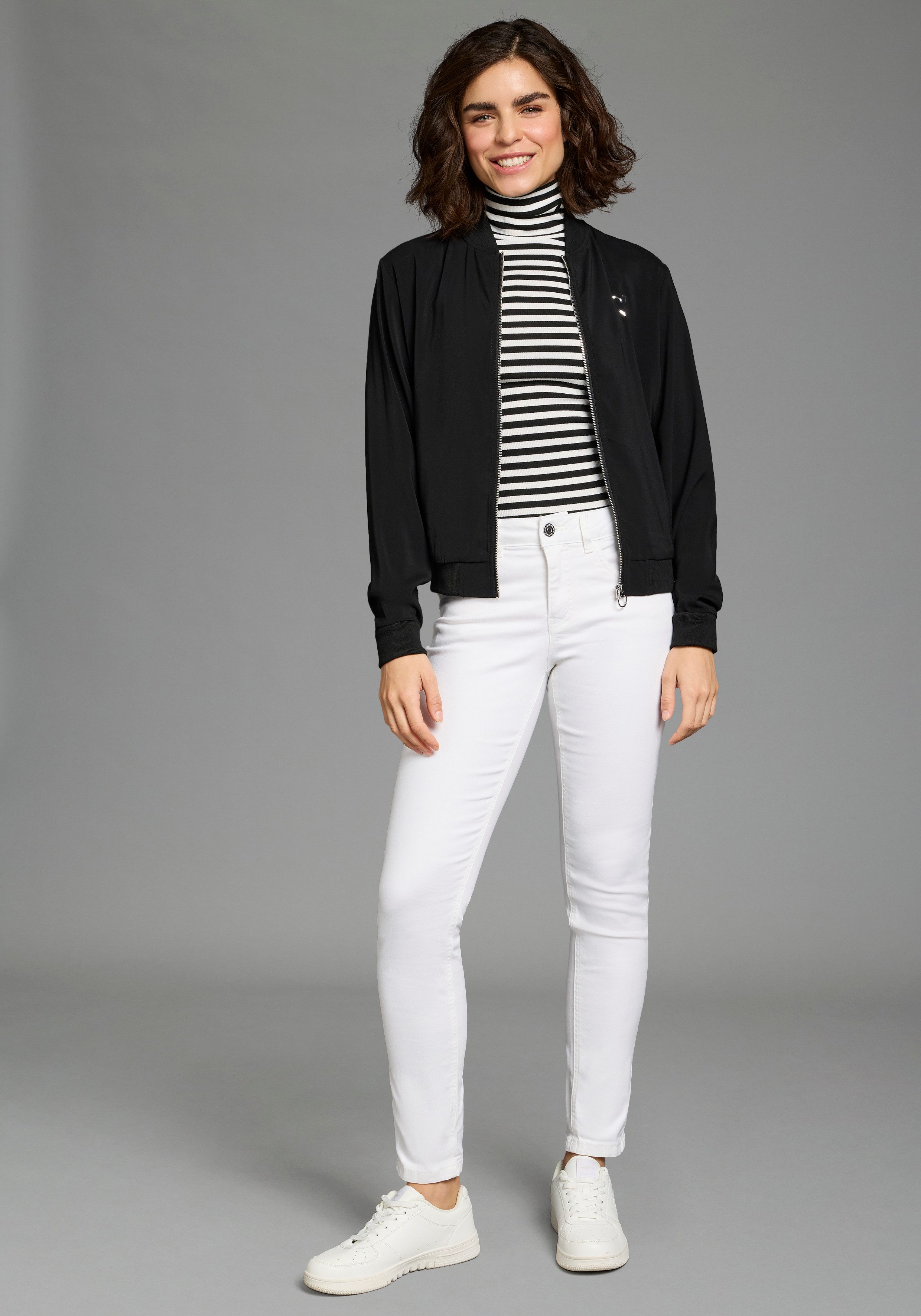 Zum Outfit 5
