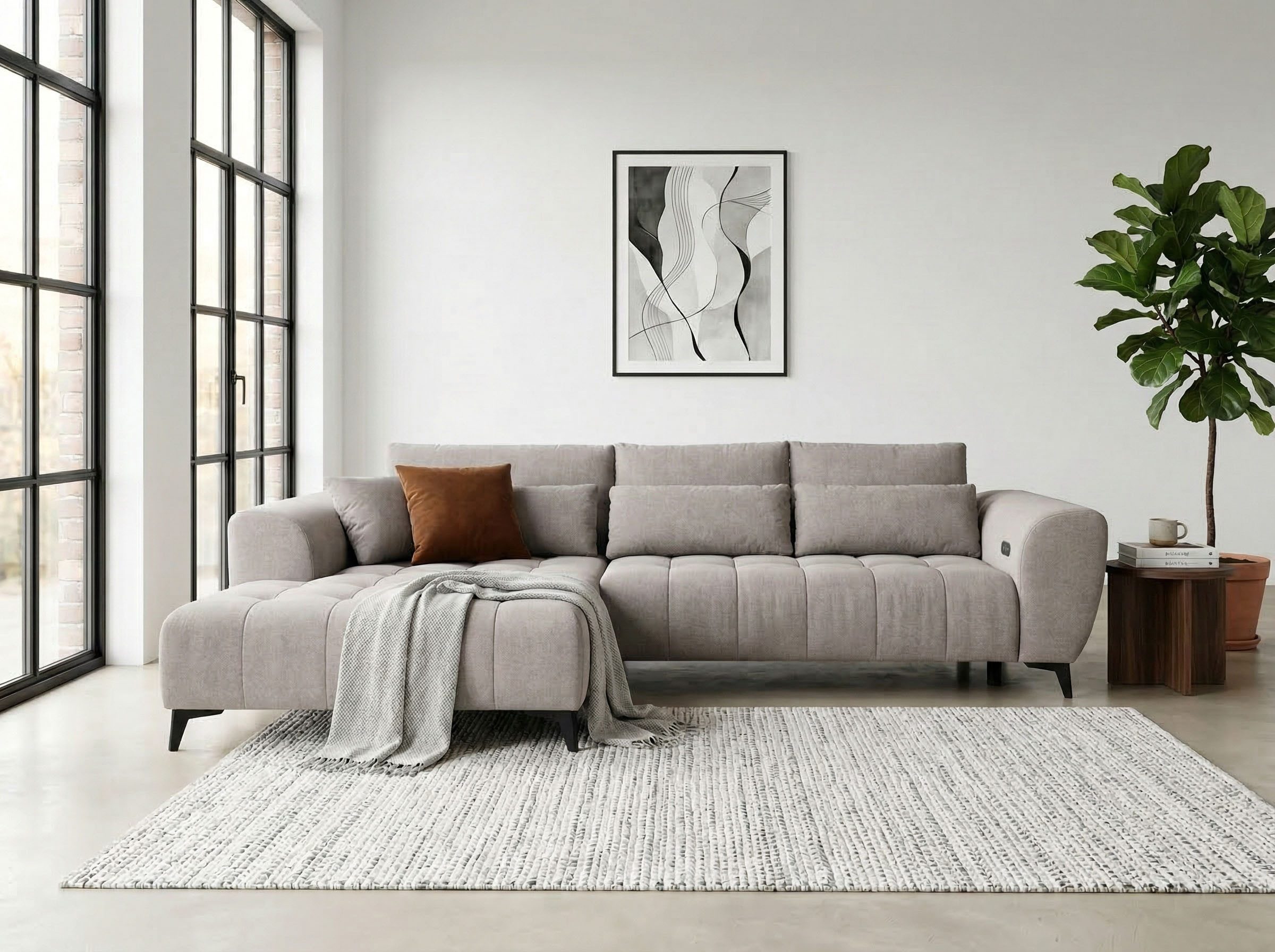 WERK2 Ecksofa Garay, XXL-Liegefläche: elektrisch ausziehbar auf ca. 228×126 cm, Luxus in Übergröße: XXL-Liegefläche, Komfort-Ottomane & stilvolle Füße