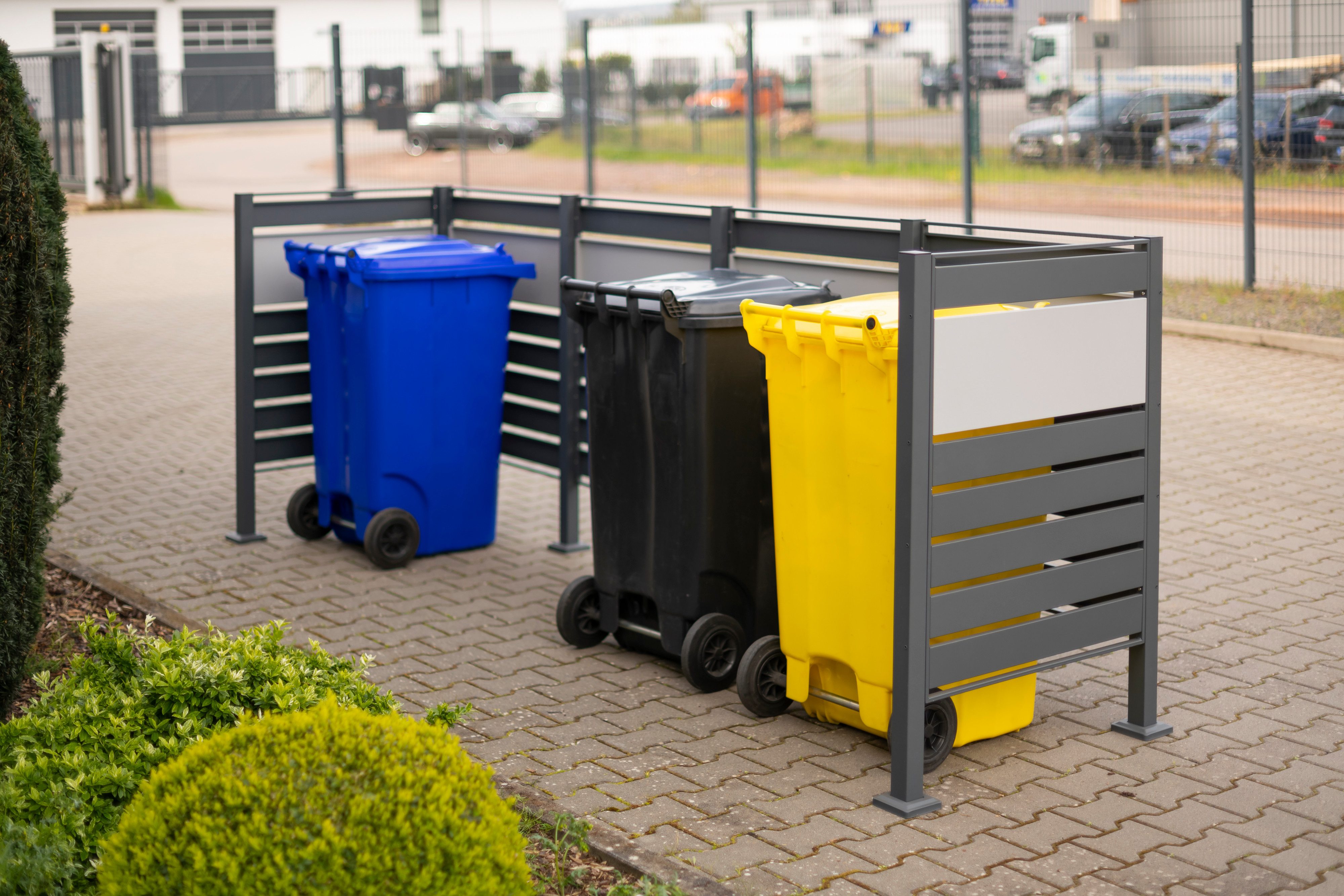 WESTMANN Mülltonnenbox Planum, Platz für 4 Mülltonnen je 240 L
