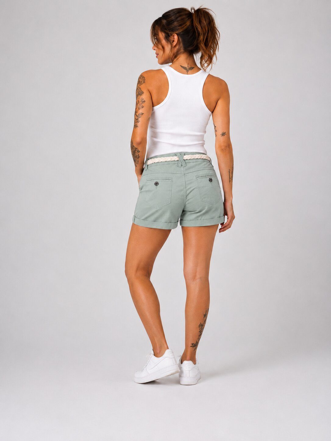 SUBLEVEL Shorts Damen Bermudas kurze Hose Baumwolle Hotpants Chino Sommer Hose Leichte Bermuda mit Stretchkomfort, Hotpant und Flechtgürtel – Bild 4 von 5