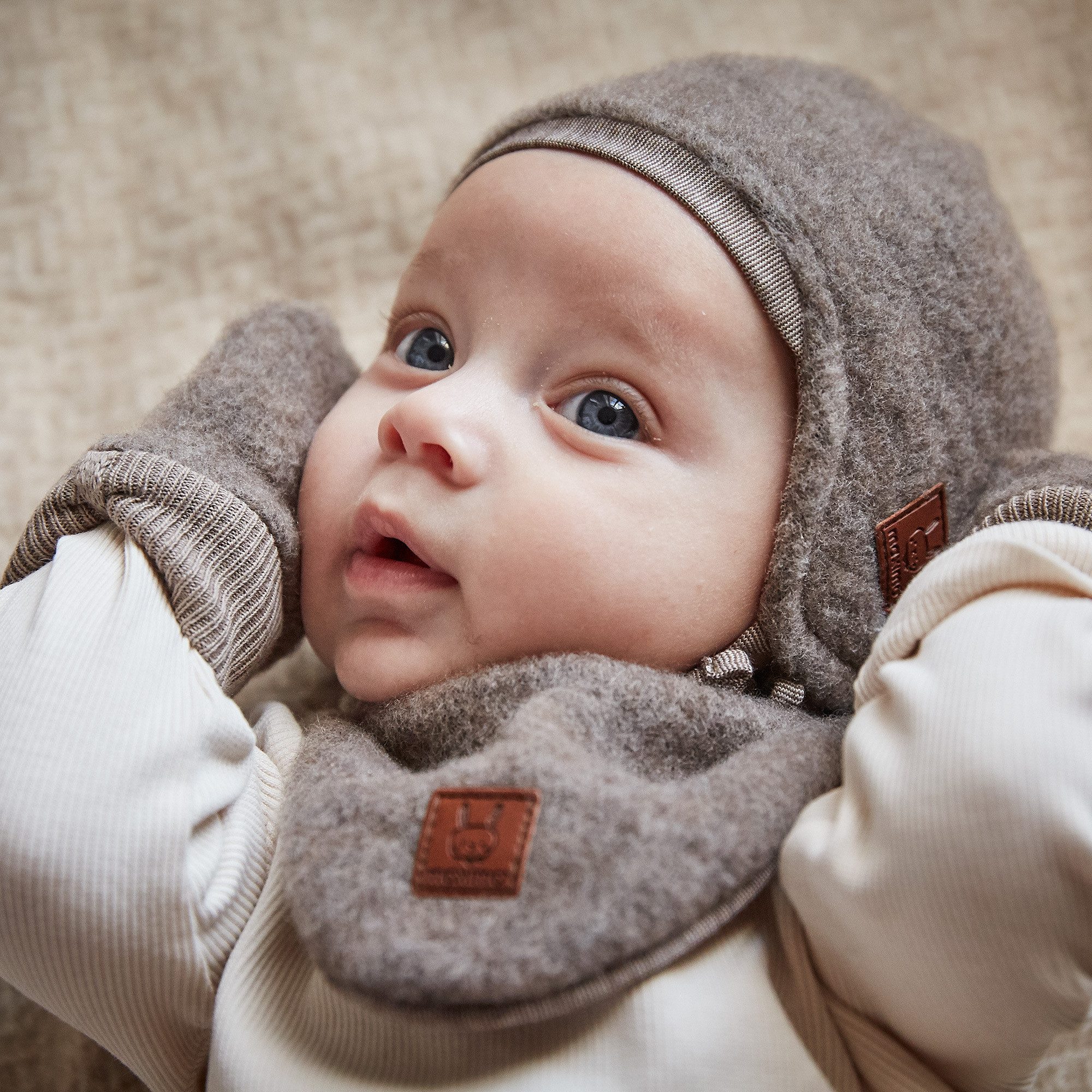 MAXIMO Fleecemütze GOTS BABY-Mütze,Wollfleece kbT Jerseyfutter kbA, Bindeband (1-St) Wollfleece