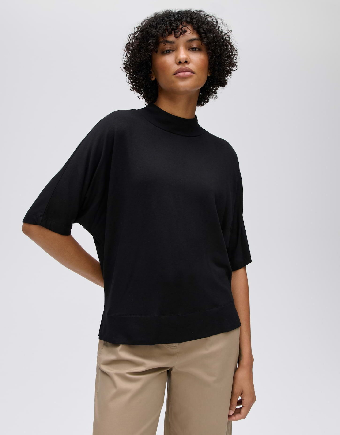 OPUS Kurzarmshirt Sinse aus weichem Jersey Lockere Passform für stilvolle und bequeme Alltagslooks