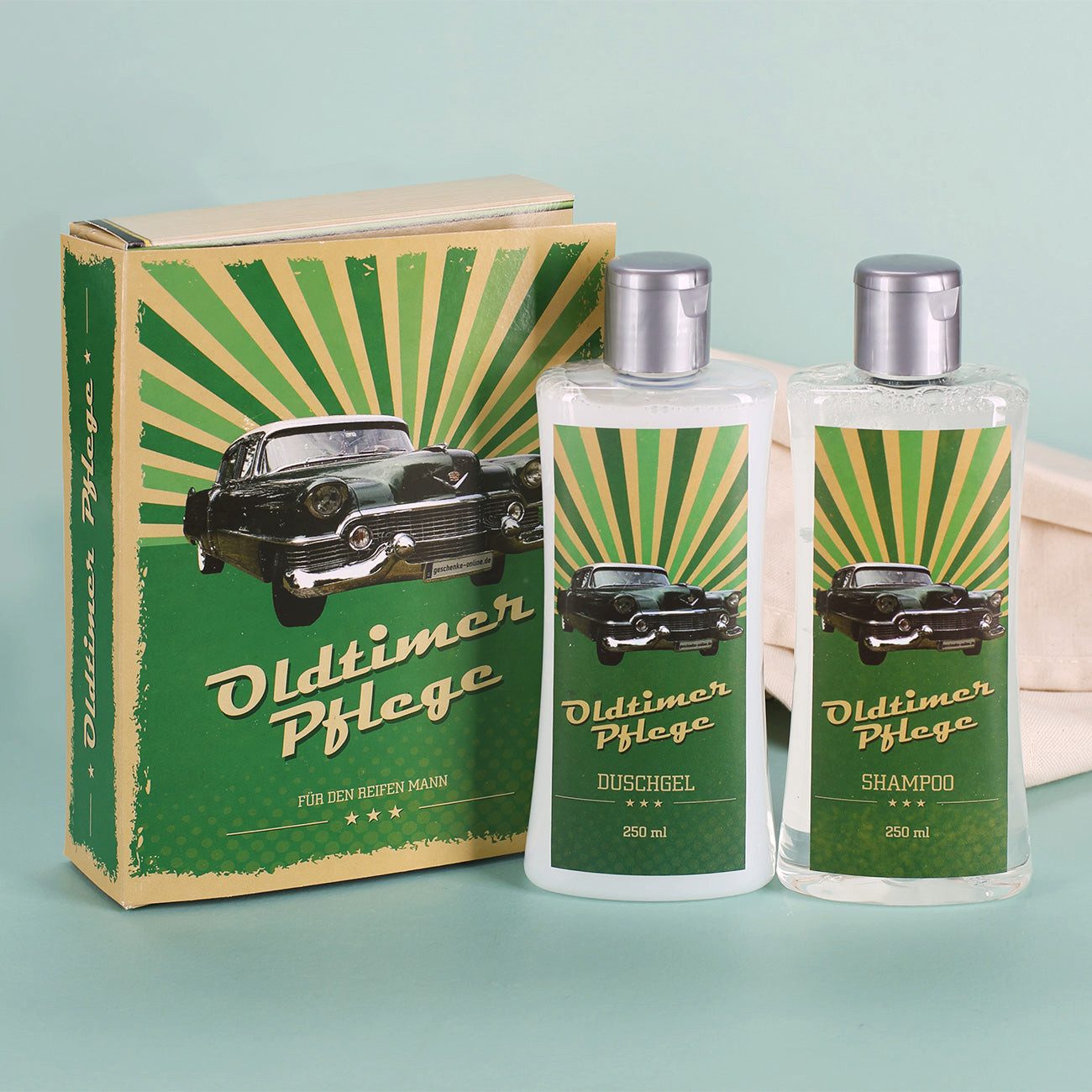 Herz & Heim Pflege-Geschenkset "Oldtimer Pflege" - Lustiges Geschenk für Männer zum Geburtstag, 1x Duschgel (250 ml), 1x Shampoo (250 ml) – Bild 2 von 5