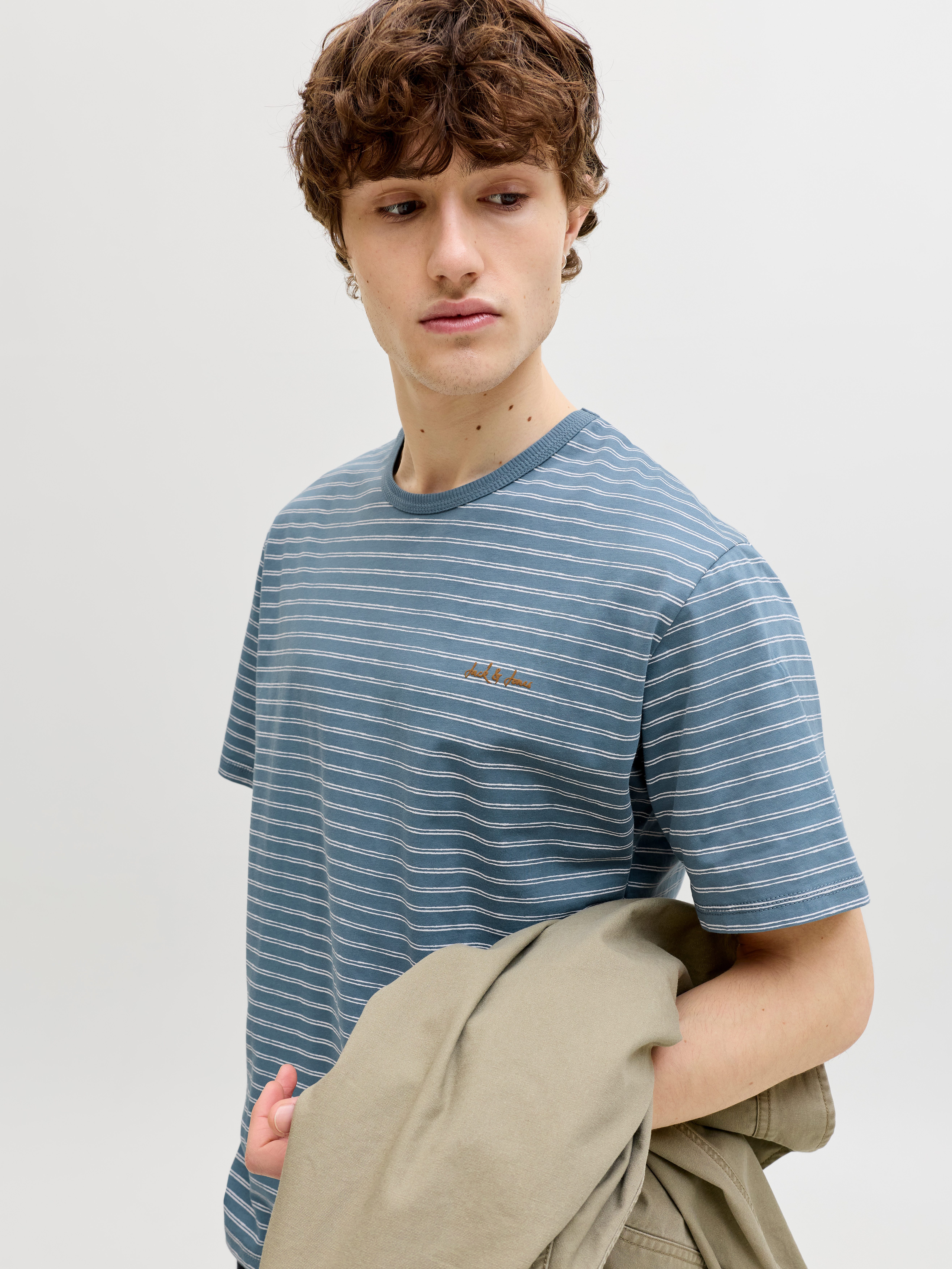 Jack & Jones Rundhalsshirt JJDEVIN DAYTONA STRIPED TEE SS CREW NECK Baumwollmischung, relaxed fit