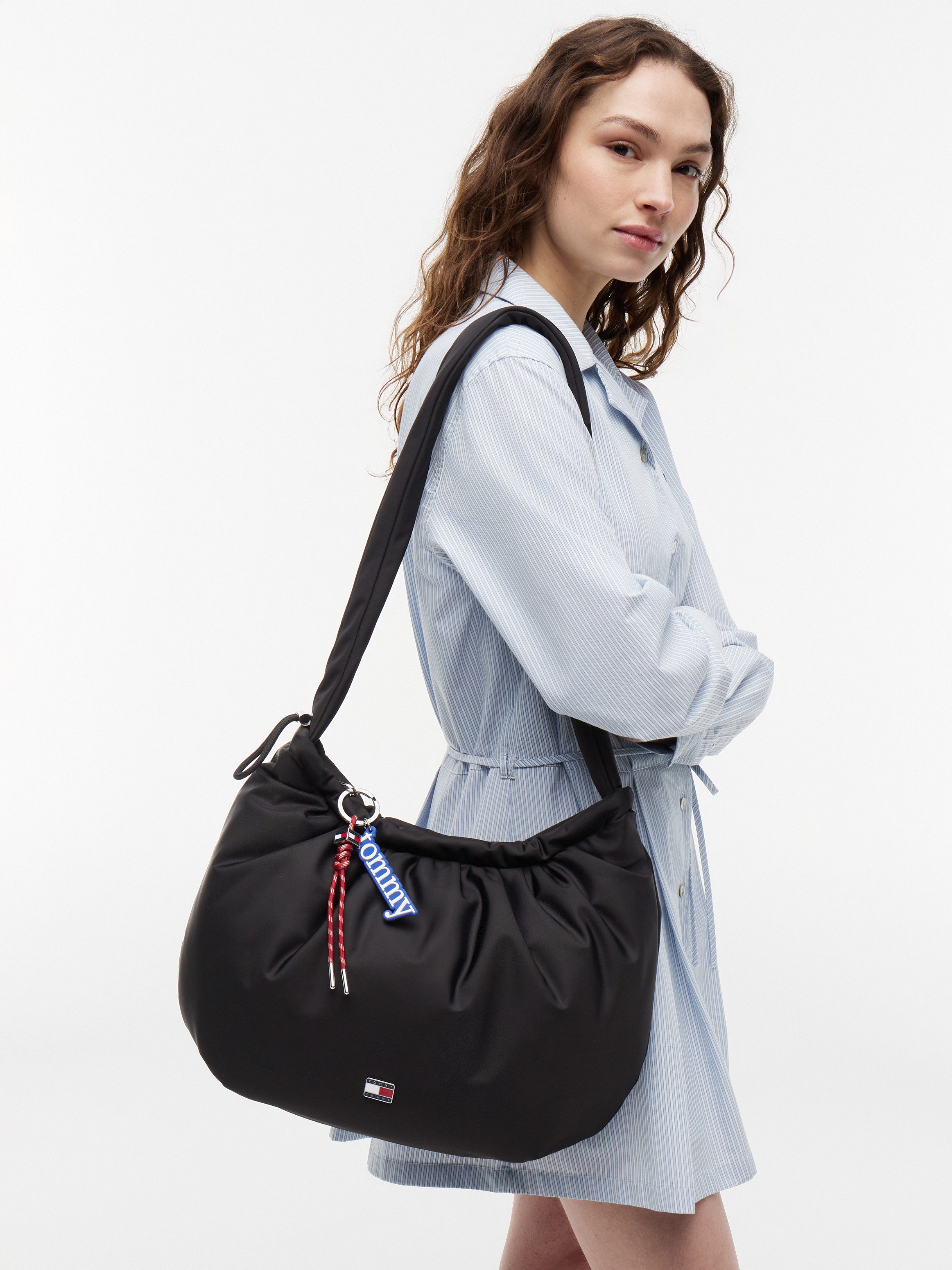Tommy Jeans Hobo TJW ICON CHARMS HOBO (Set, Abnehmbarer Schlüsselanhänger), Damen Handtasche, Schultertasche mit abnehmbarem Schlüsselanhänger