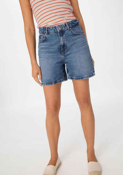 Hessnatur Relaxshorts Relaxed aus reinem Bio-Denim (1-tlg)