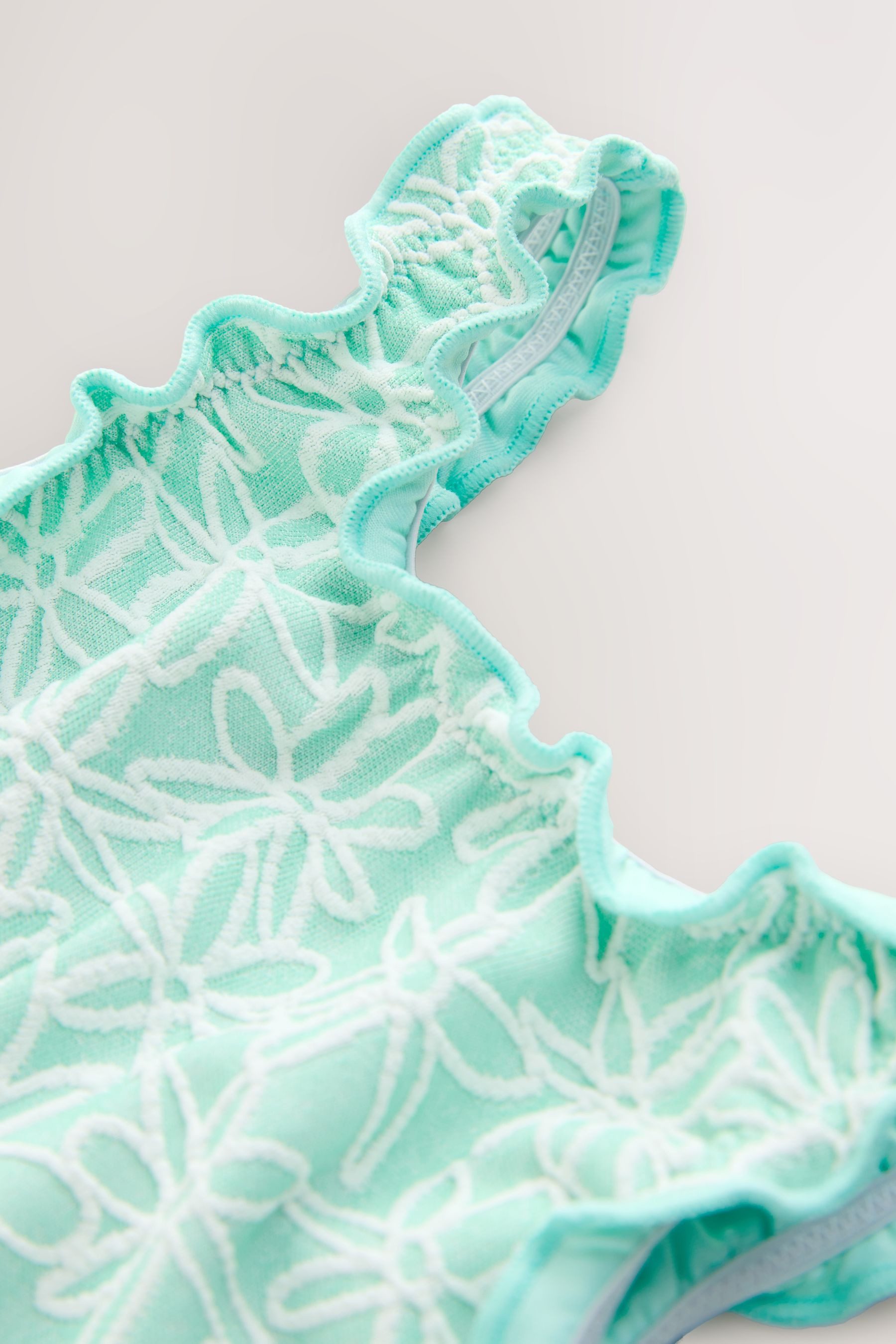 Next Badeanzug Badeanzug mit Kräuselsaum (1-St)