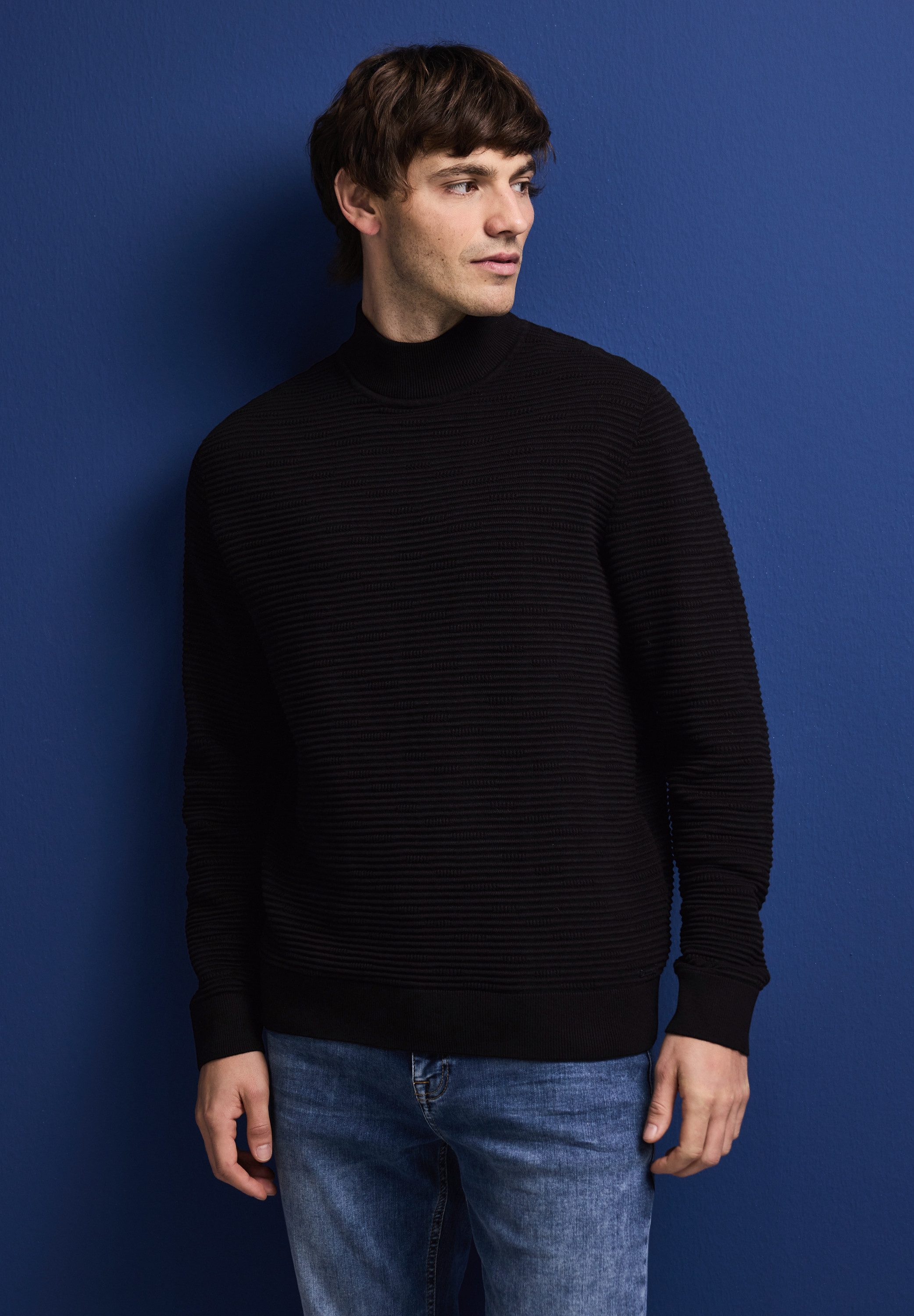Stehkragenpullover