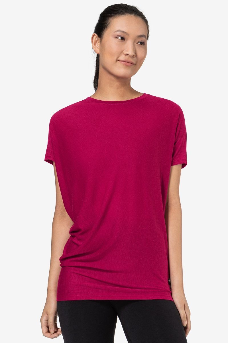 SUPER.NATURAL T-Shirt Merino T-Shirt W YOGA LOOSE TEE bequemer Merino-Materialmix Sangria | T-Shirts