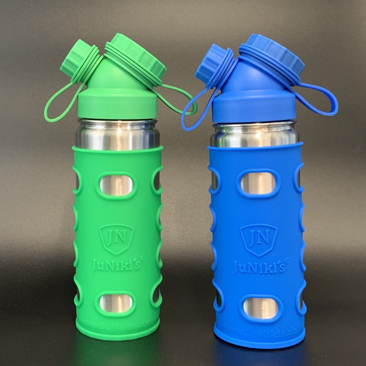 auslaufsichere und Set 2er grün JuNiki´s eco Double pend) Edelstahl-Trinkflasche (pat. JN Neck® isolierte Deckel JuNiki´s Isolierflasche blau line, mit Silikonhüllen