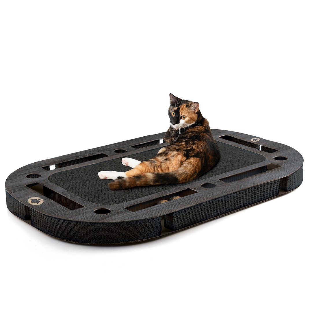 Canadian Cat Company Kratzbrett PlayPlate XL, (BLACK EDITION gemasert, 85 x 54 x 5,8 cm), mit integrierter Kratzpappe Katzenspielzeug