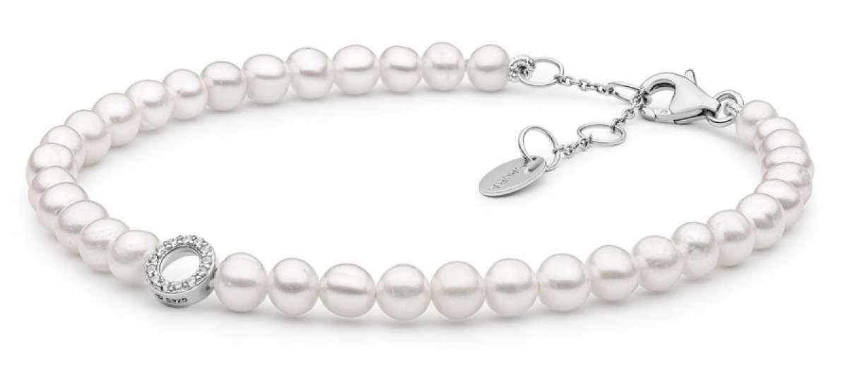 Gaura Pearls Perlenarmband klassisch weiß rund 4-4.5 mm, echte Süßwasserzuchtperle, 925er rhodiniertes Silber