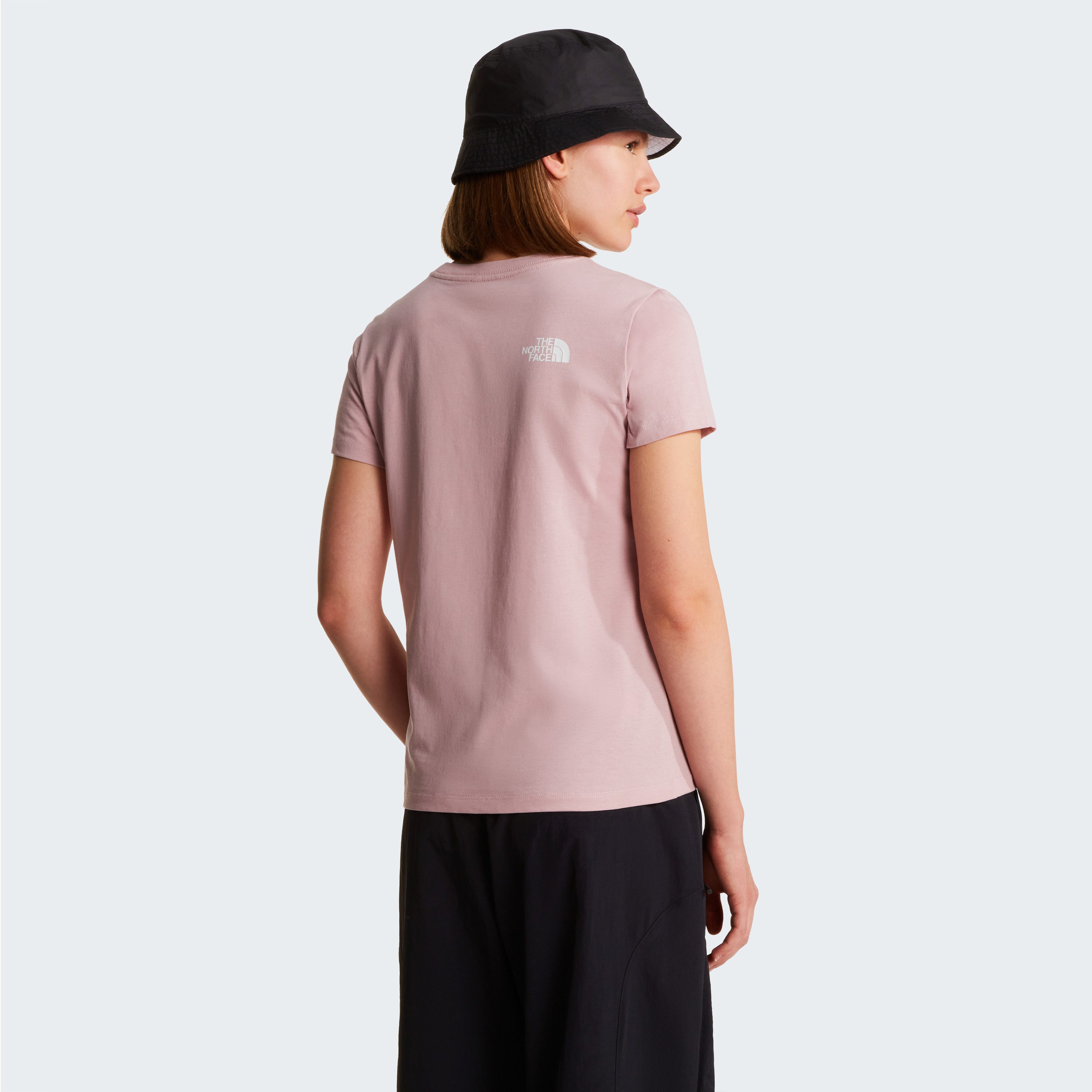 The North Face T-Shirt W EVOLUTION HALF DOME SLIM SHORT SLEEVE TEE schmaler Schnitt, kurze Ärmel, atmungsaktives Material