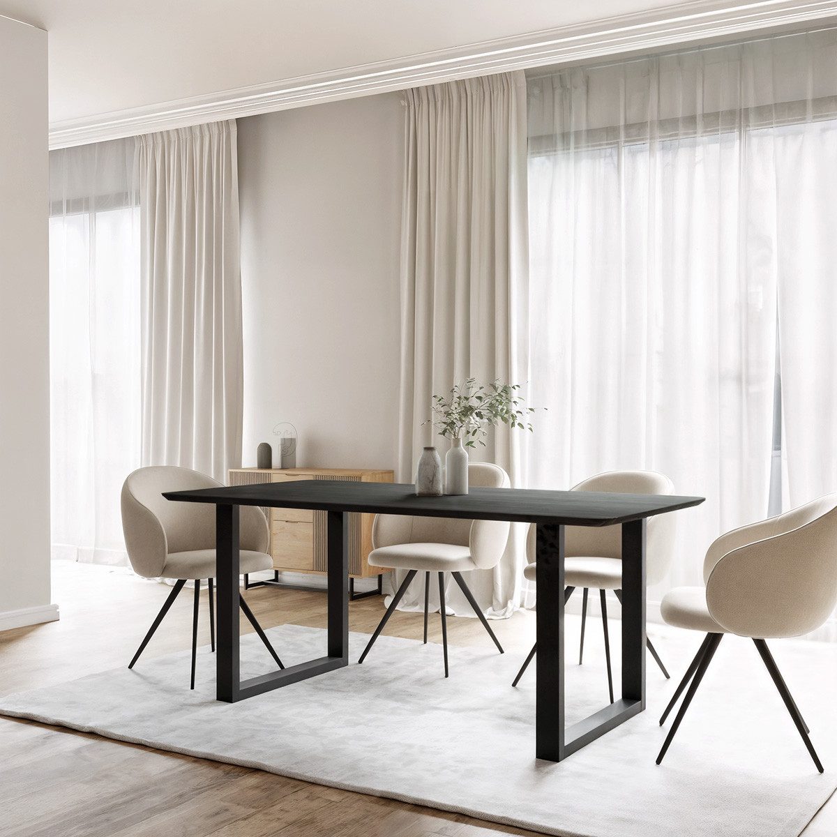 Liadomo Esstisch Gubio, Tischplatte mit Schweizer Kante, aus massivem Holz günstig online kaufen