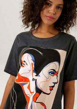 Aniston CASUAL T-Shirt mit kunstvoll gestalteten Gesichtern bedruckt - NEUE KOLLEKTION