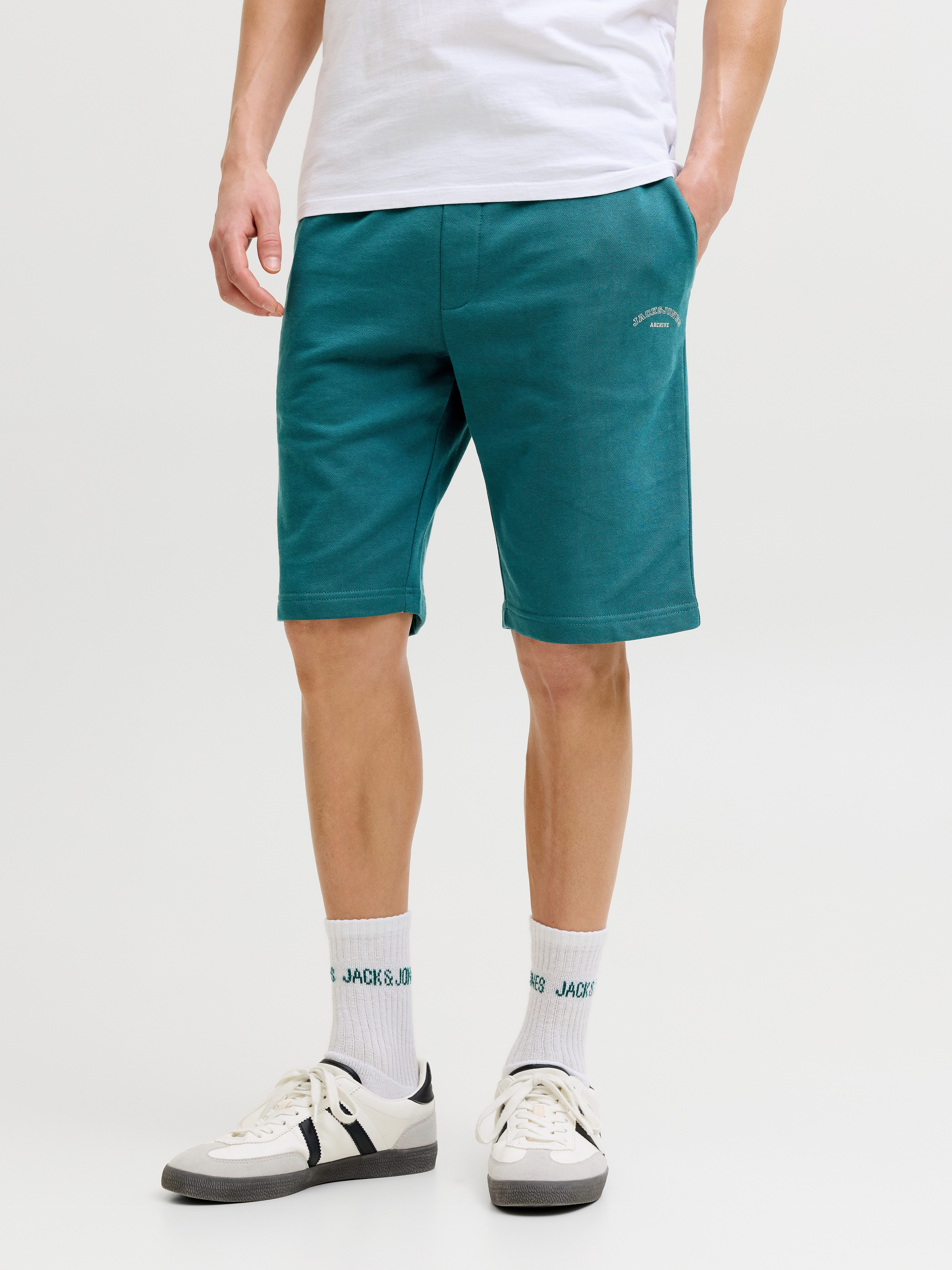 Jack & Jones Sweatshorts JPSTGORDON COLLEGE SWEAT SHORTS MID