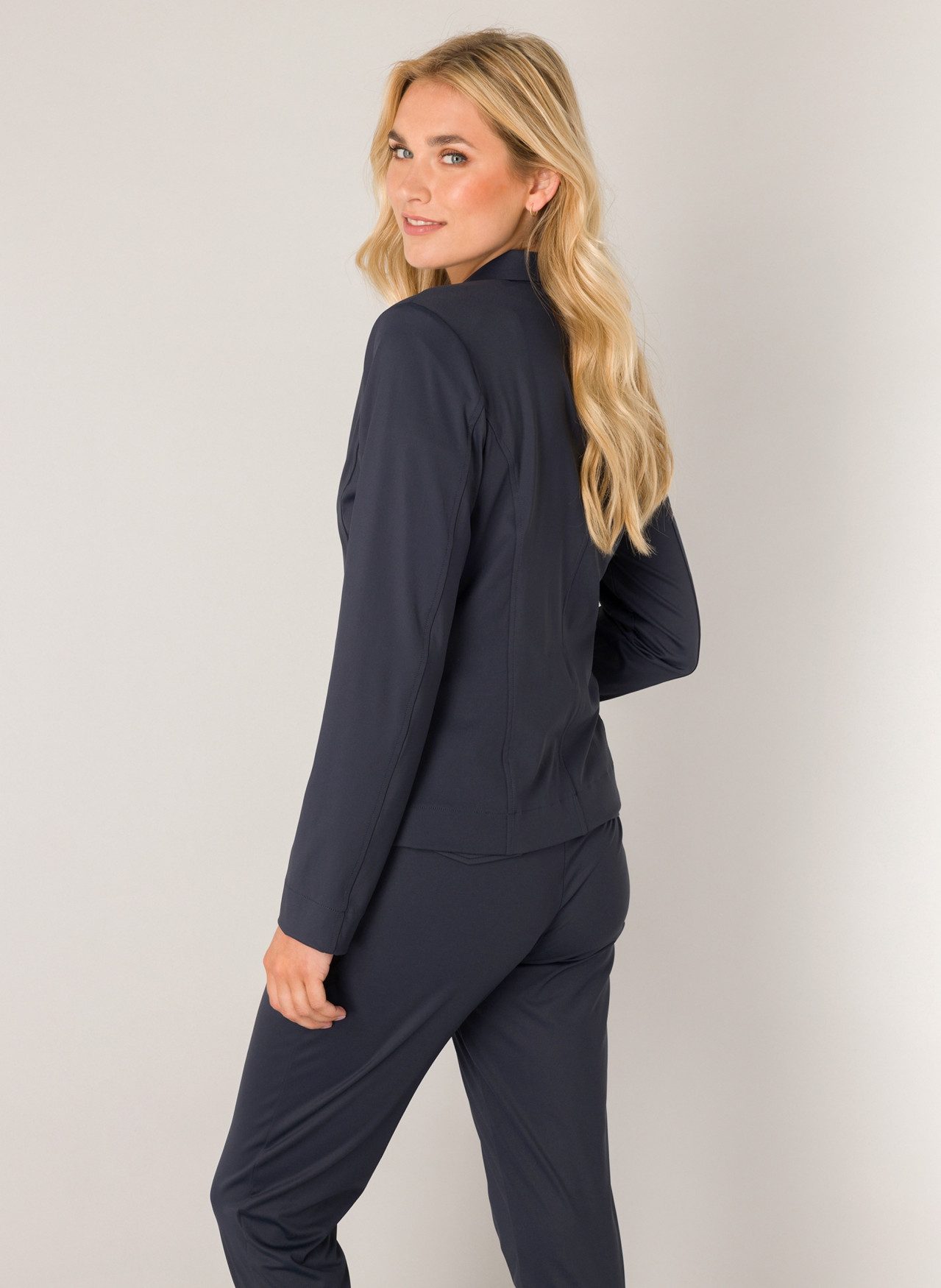 Base Level Jackenblazer Thea mit Stretch günstig online kaufen