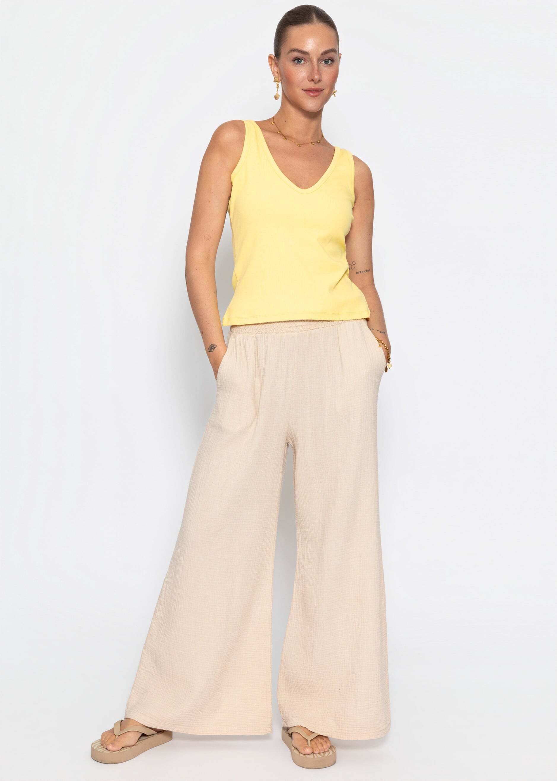 SASSYCLASSY Tanktop Geripptes Tank Top mit V-Ausschnitt Damen Ärmelloses Top aus Baumwoll/Viskose in schmaler Passform