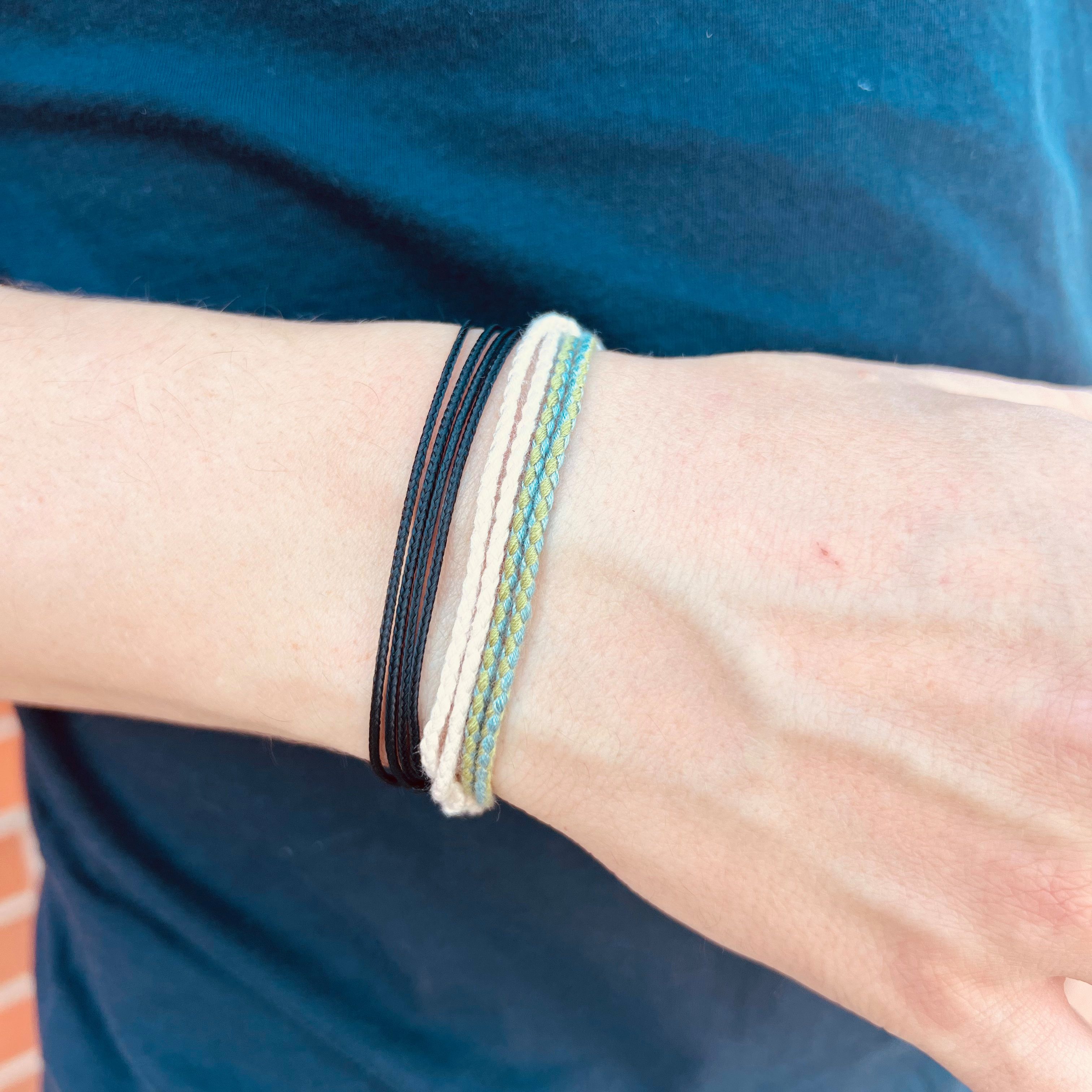 Made by Nami Armband Set Armband Herren Damen bunt mit verschiedenen Armbändern, aus Stoff und Edelstahl - Schlichtes Design - Wasserfest