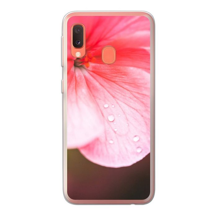 MuchoWow Handyhülle Wassertropfen auf der rosa Geranie Handyhülle Samsung Galaxy A20e Smartphone-Bumper Print Handy
