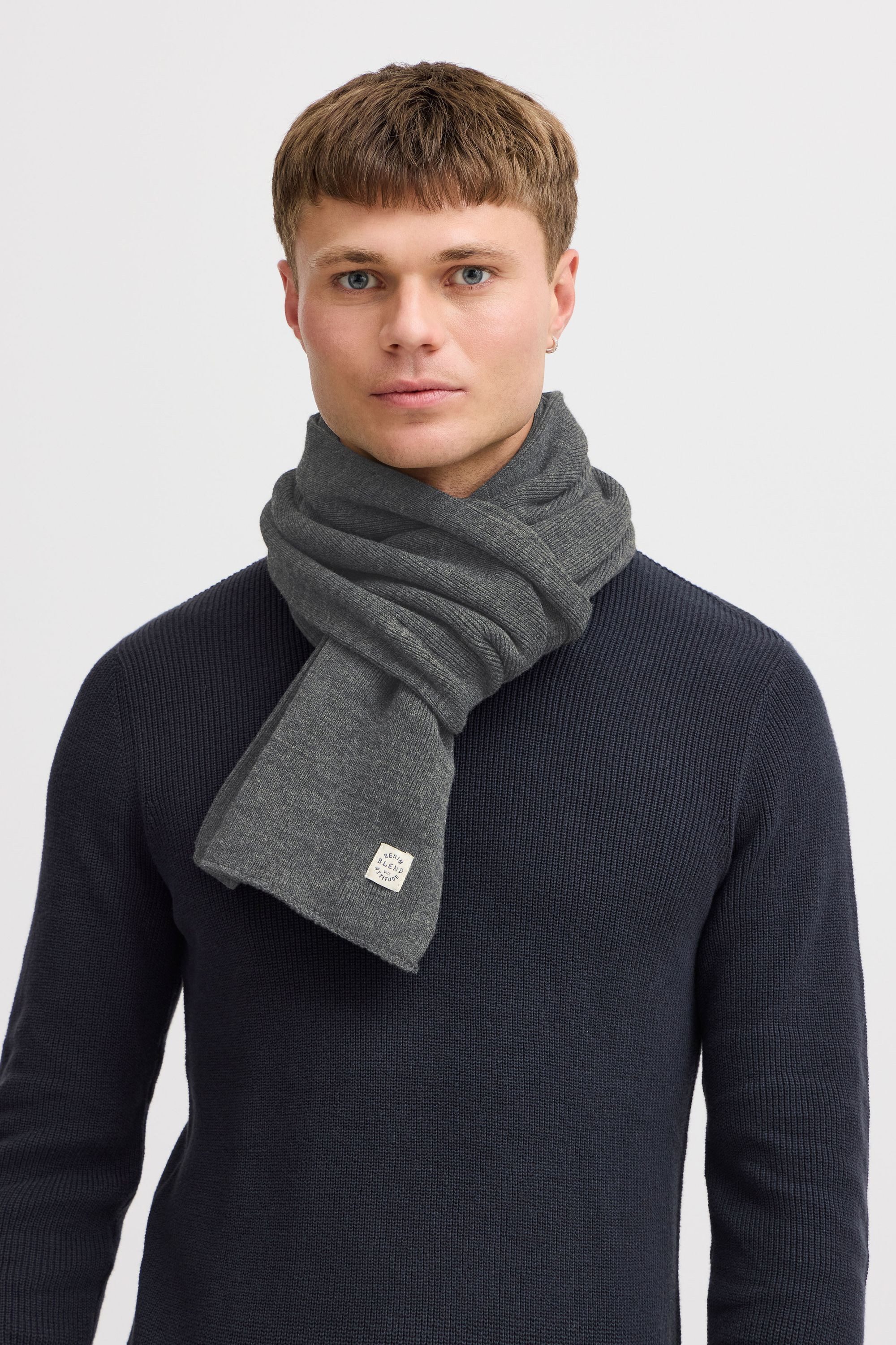 Blend Strickschal BHScar, Schal mit Logobadge günstig online kaufen