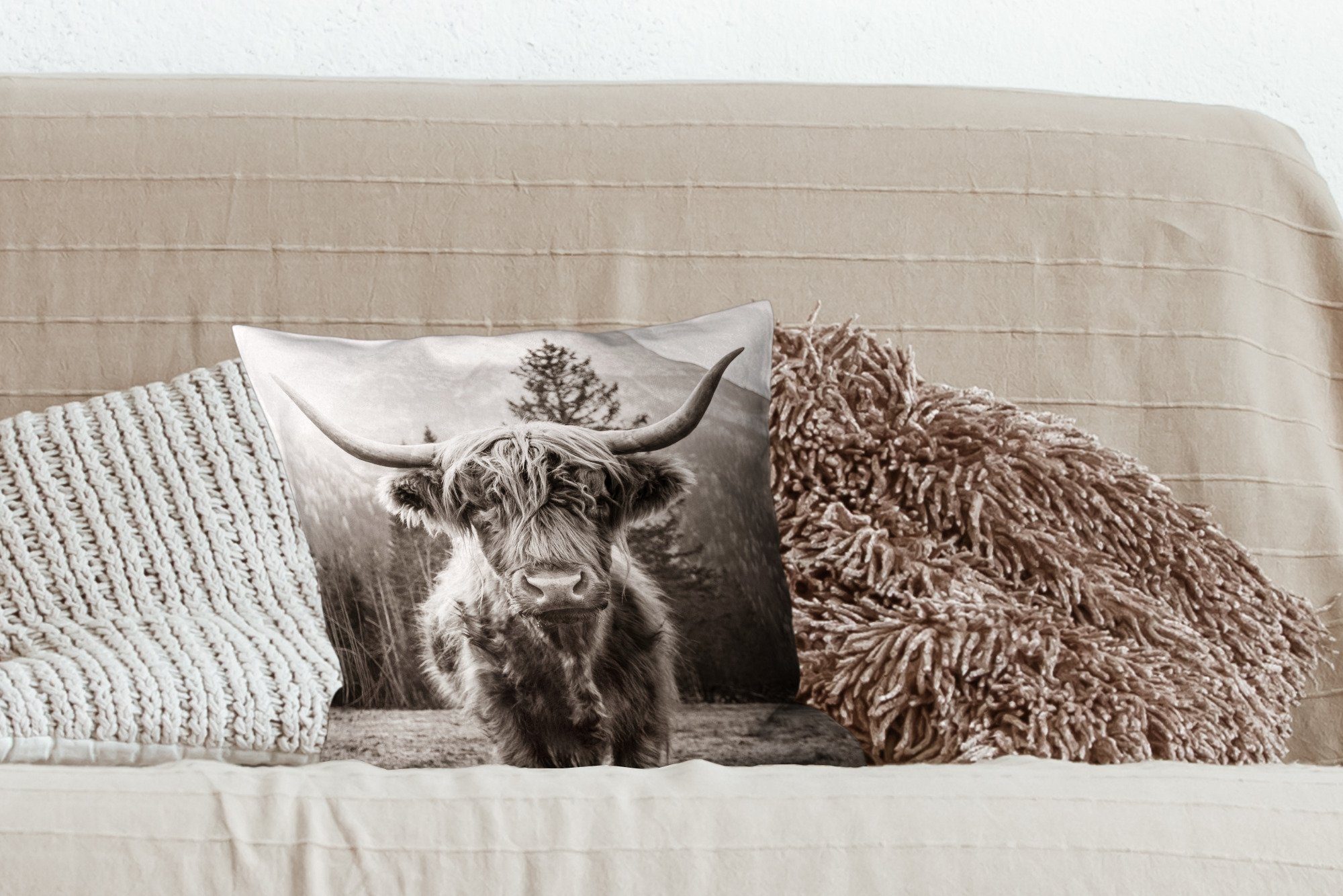 Sofakissen Schwarz Schlafzimmer, MuchoWow - mit Zierkissen - Füllung Tiere für Deko, Schottischer - Highlander Weiß, Wohzimmer, Dekokissen