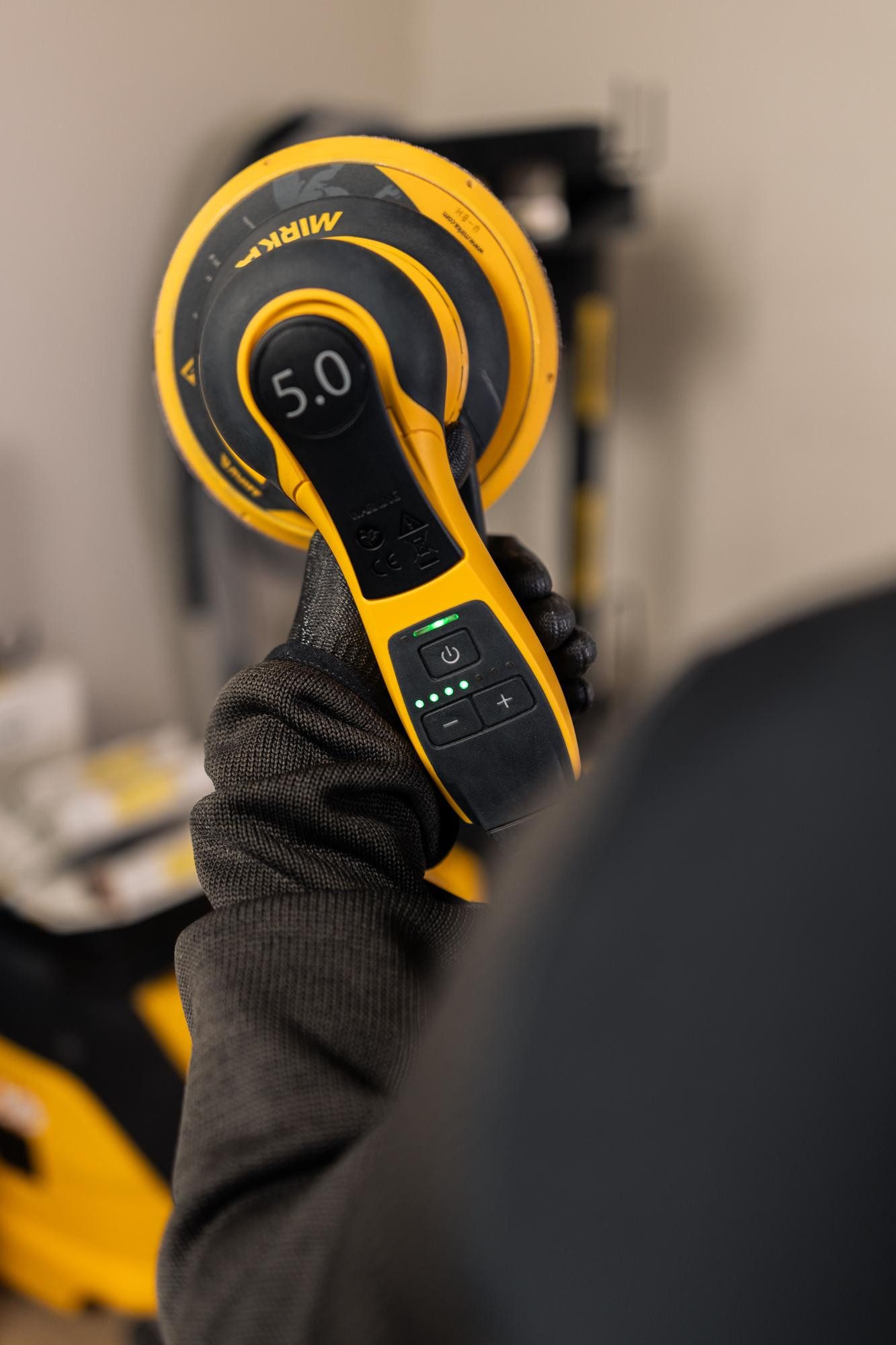 Mirka Exzenterschleifer DEROS II, Für Ø125 & 150 mm, 5 mm Hub, leicht & vibrationsarm, mit Absaugung