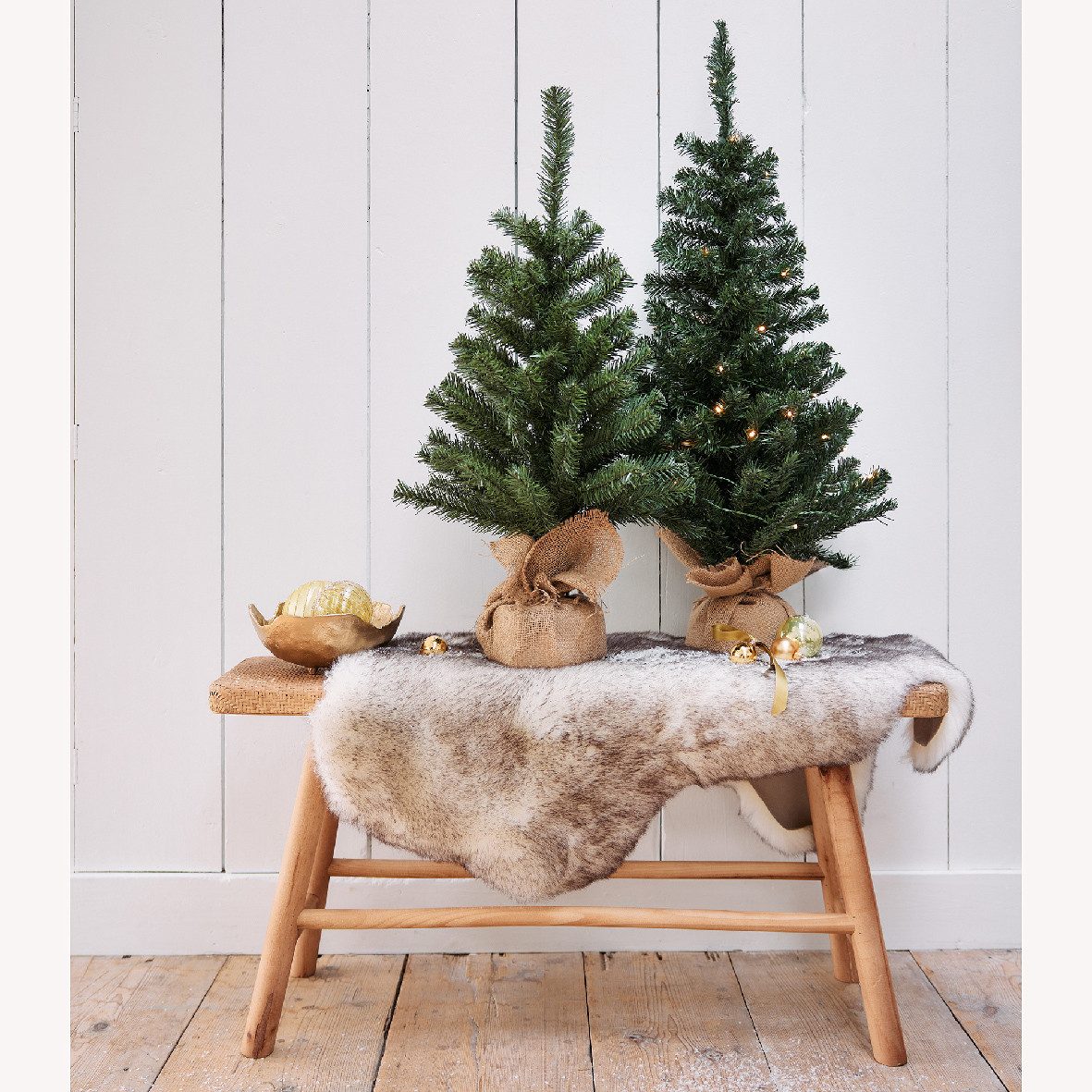 Kaemingk Dekobaum Mini Weihnachtsbaum Kunststoff Jutesack indoor D.35cm H.60cm grün – Bild 5 von 5