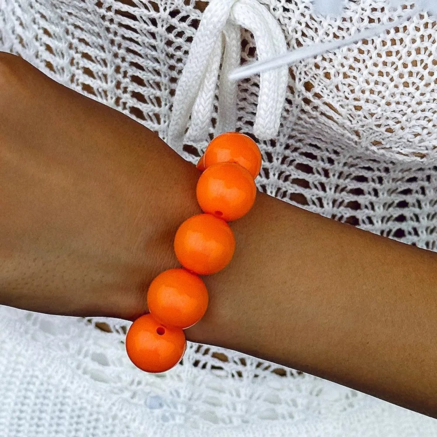 KARMA Perlenarmband Damen XL Acryl bunt 5cm dehnbar (Statementarmband, 1-tlg., Damenarmband Sommerschmuck), Armband Geschenk für sie