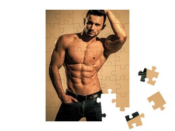 puzzleYOU Puzzle Bodybuilder mit nacktem Oberkörper in Jeans, 48 Puzzleteile, puzzleYOU-Kollektionen Erotik